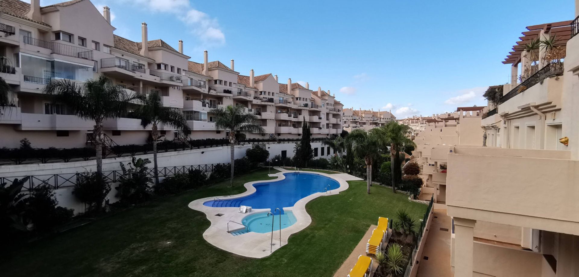 Condominium in Manilva, Costa Del Sol 10075776