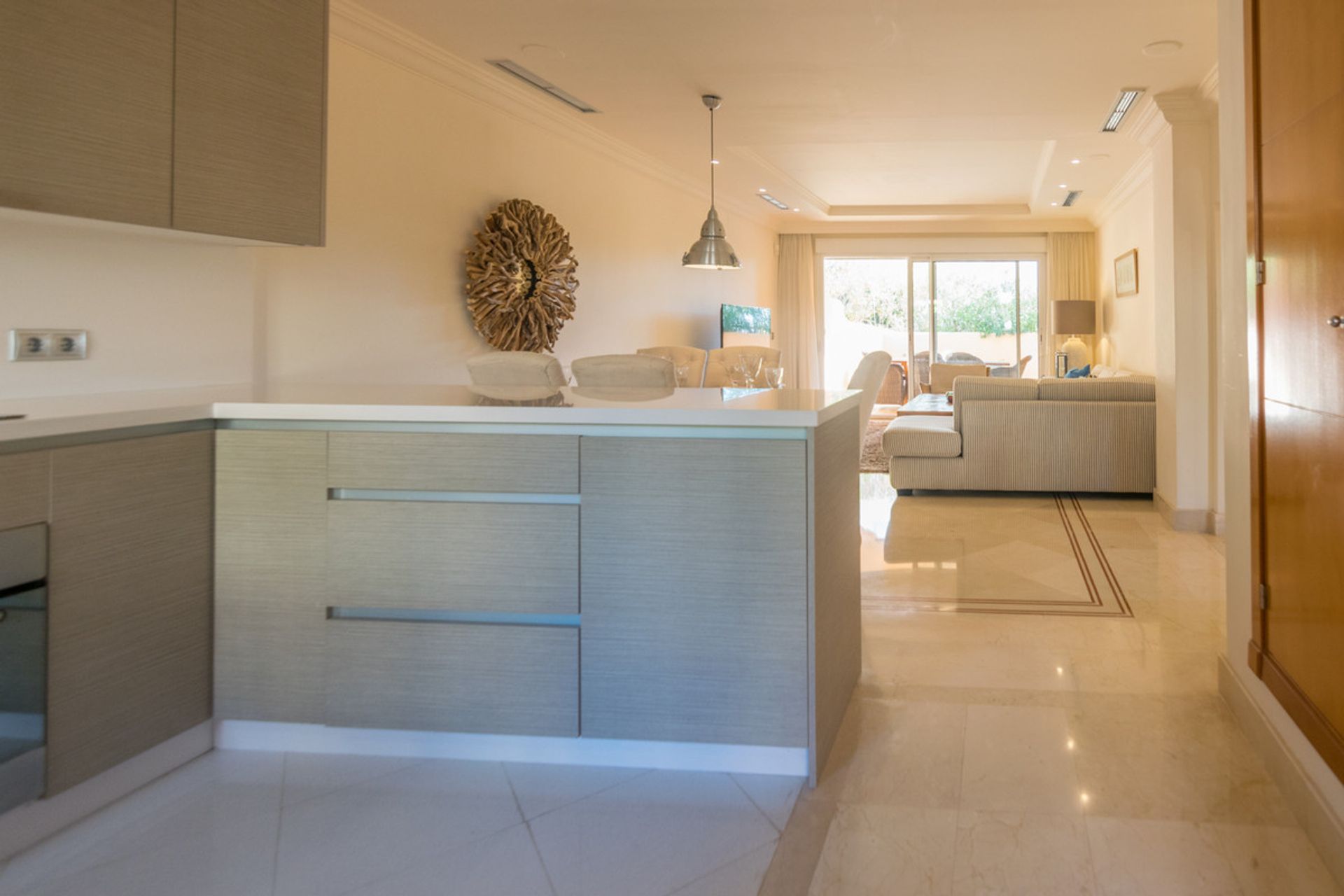 Condominium in Nueva Andalucia, Costa Del Sol 10076573