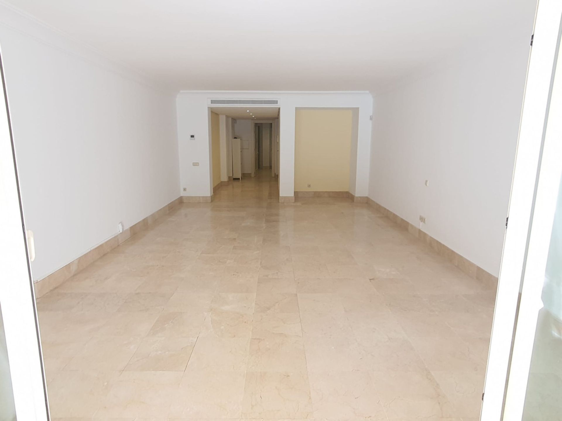 Condominium in Rio Real, Costa Del Sol 10076924