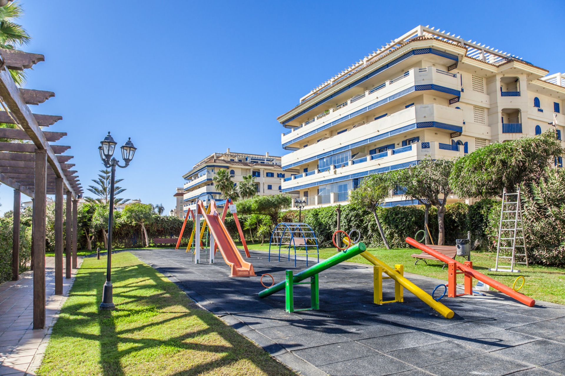 Condominium in San Luis de Sabinillas, Costa Del Sol 10077064