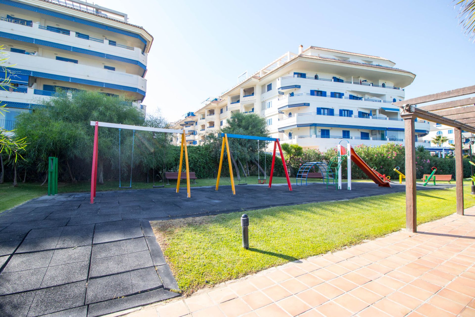 Condominium in San Luis de Sabinillas, Costa Del Sol 10077064