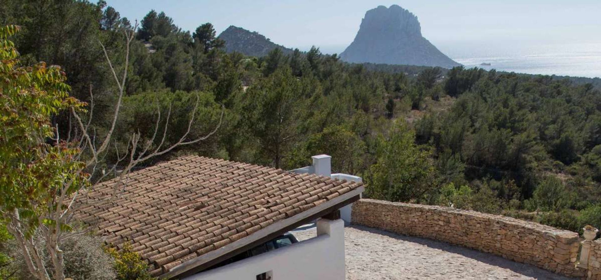 Rumah di Cala d'Hort, Balearic Islands 10078300