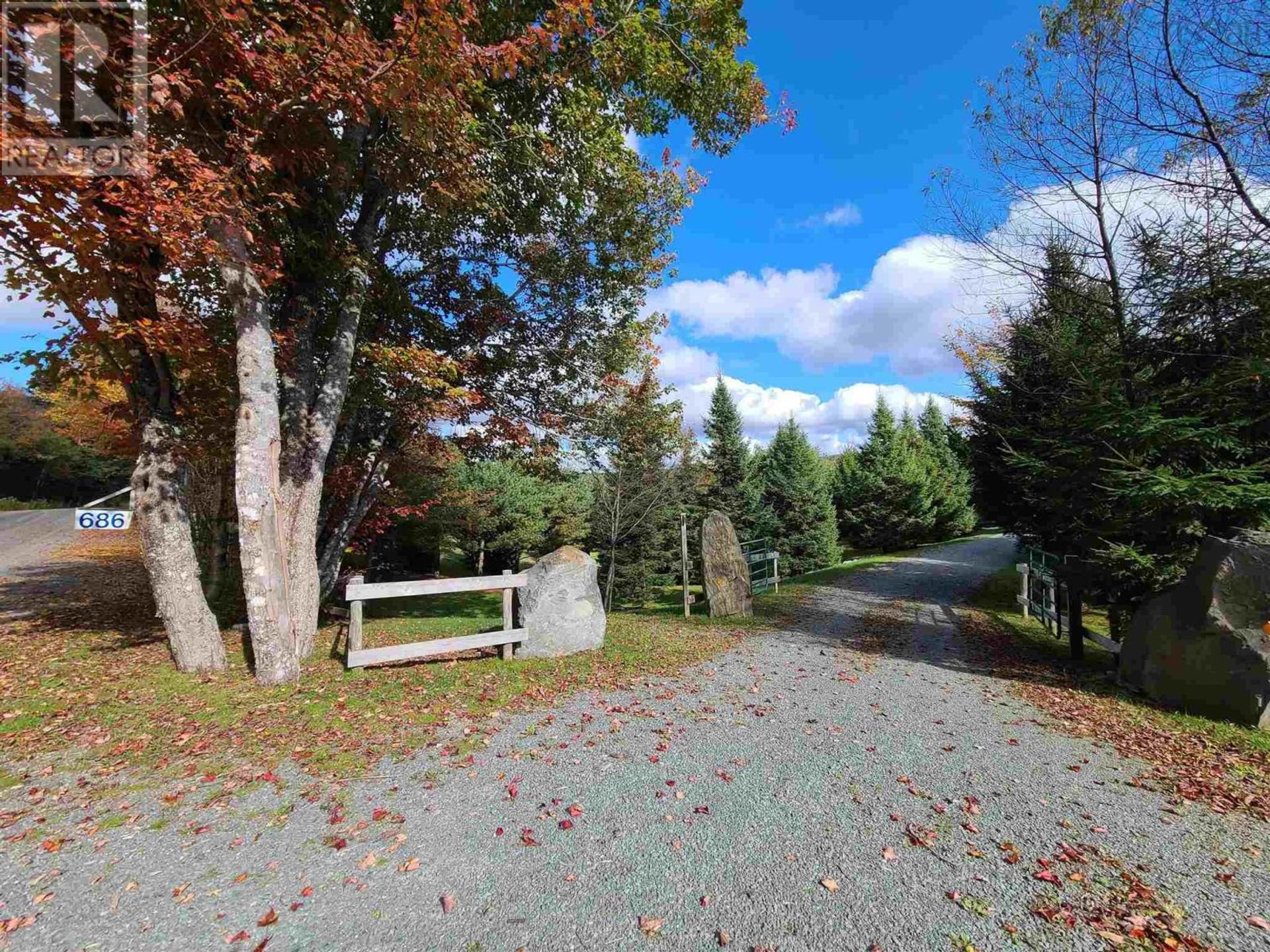 House in Indian Harbour Lake, Nova Scotia 10078728