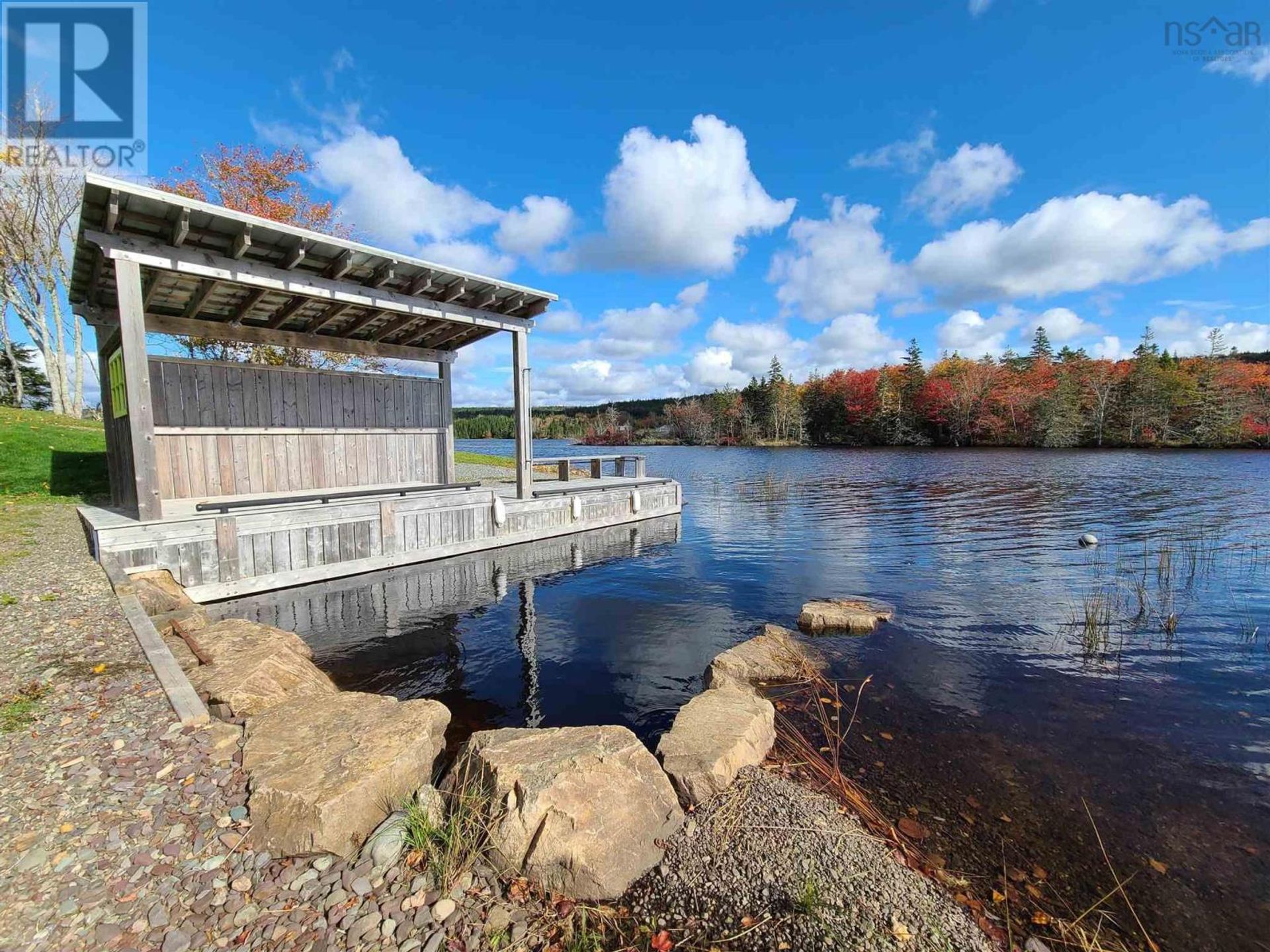 House in Indian Harbour Lake, Nova Scotia 10078728