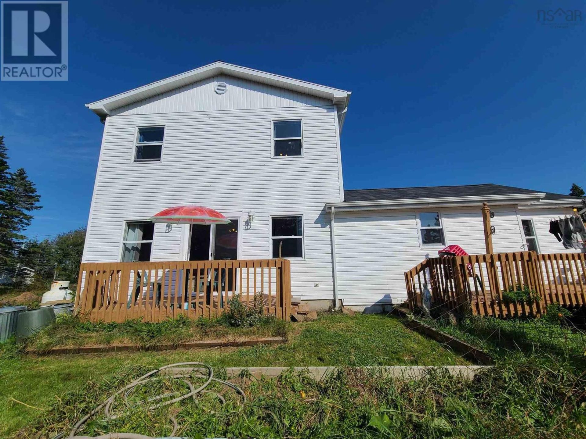 Hus i West Arichat, Nova Scotia 10078758