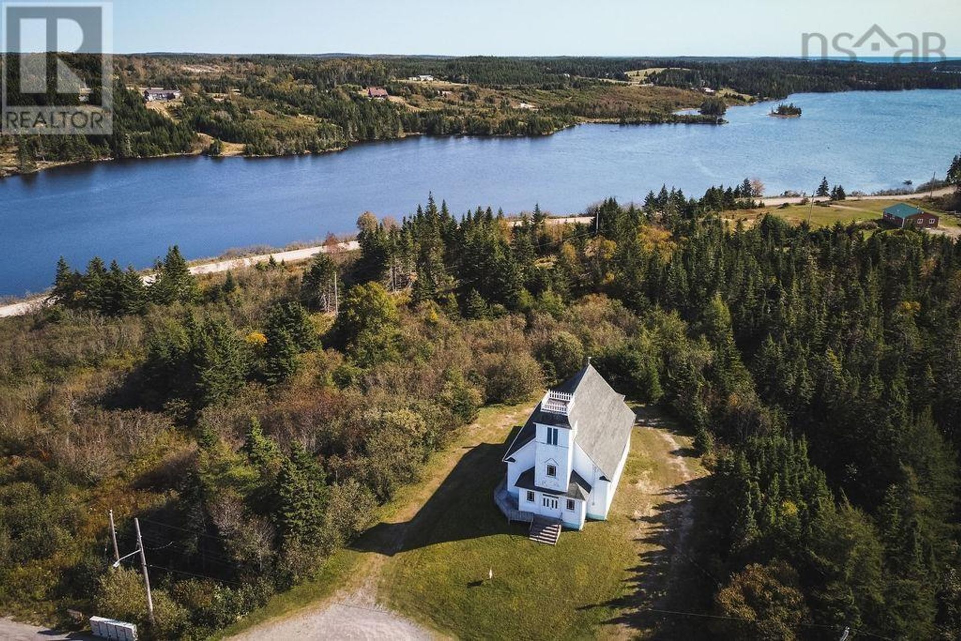 rumah dalam Louisbourg, Nova Scotia 10078815