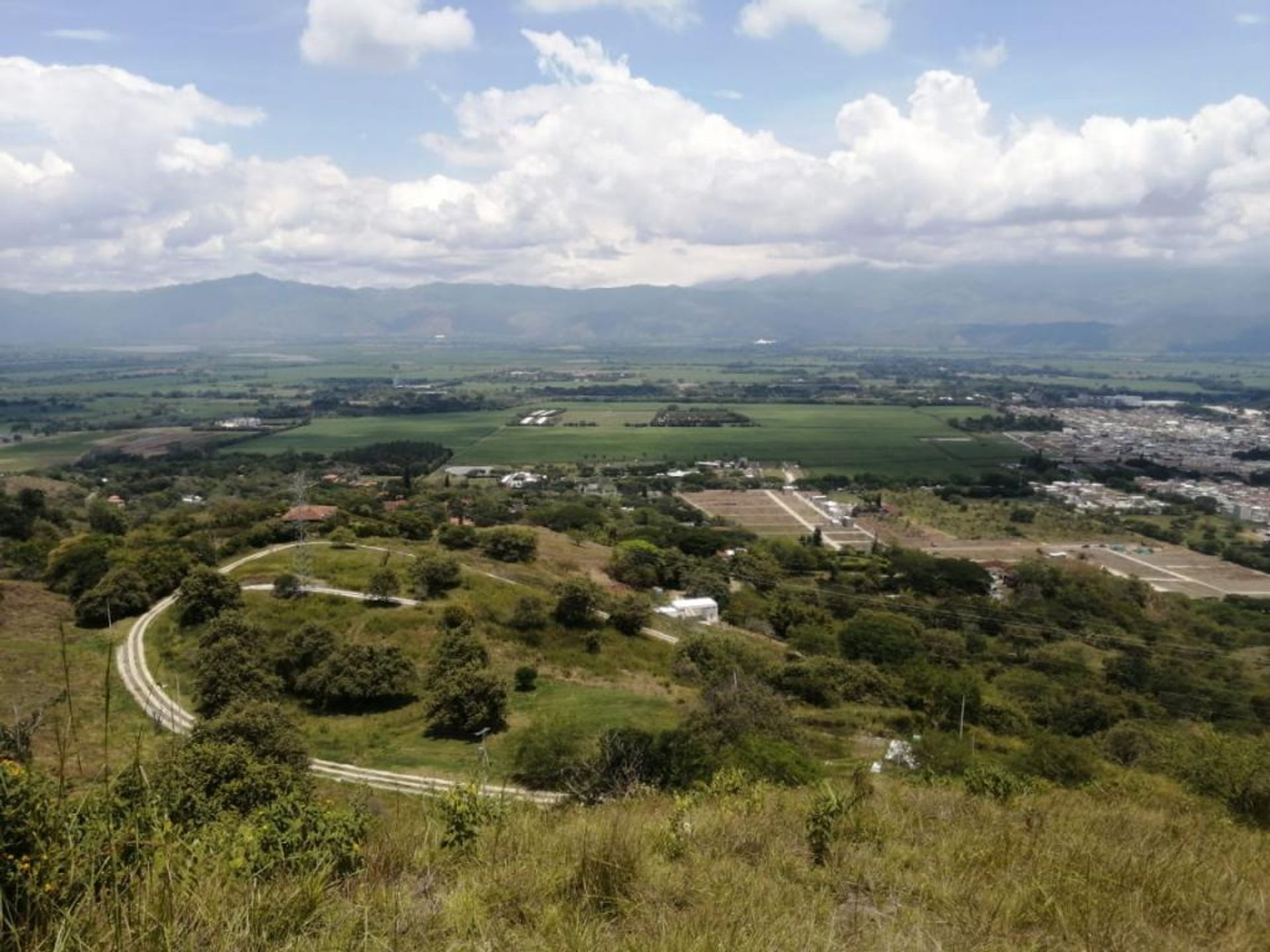 Sbarcare nel Guadalajara de Buga,  10081054