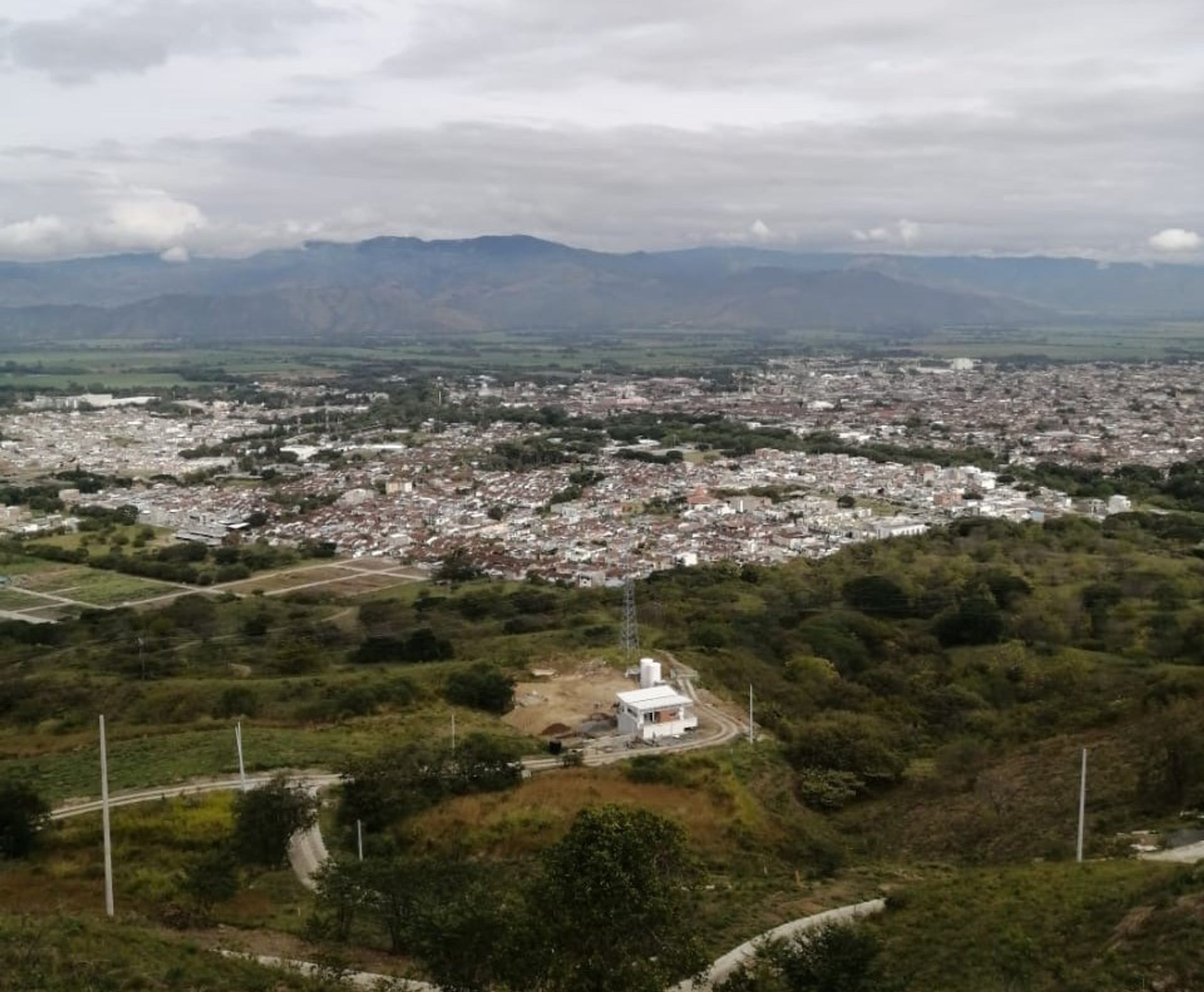 Земля в Guadalajara de Buga,  10081054