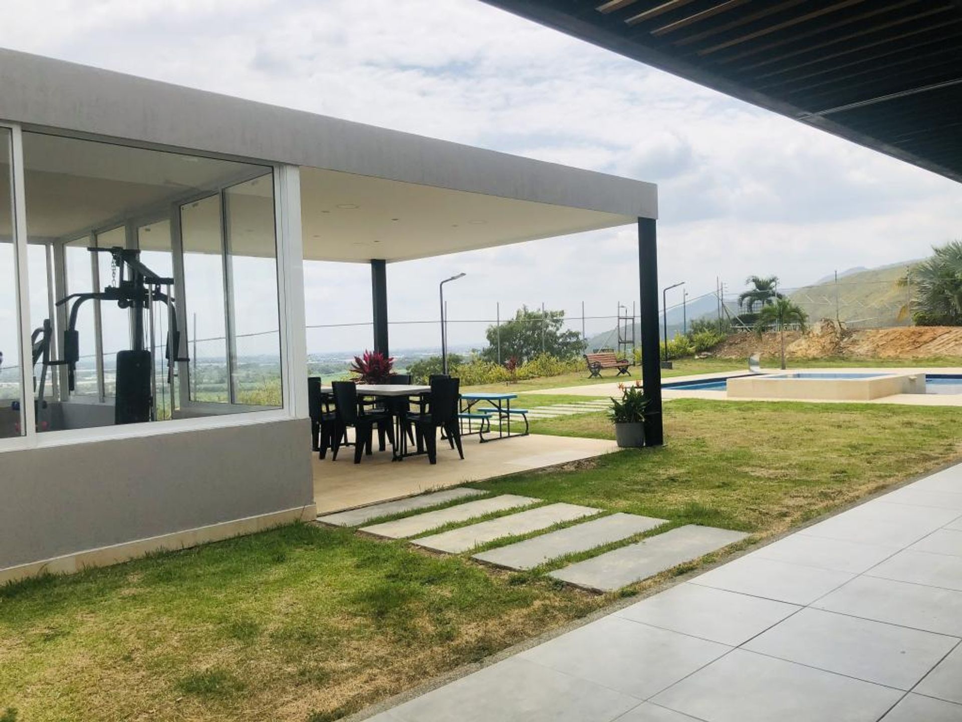 House in Yumbo, Valle del Cauca 10081067