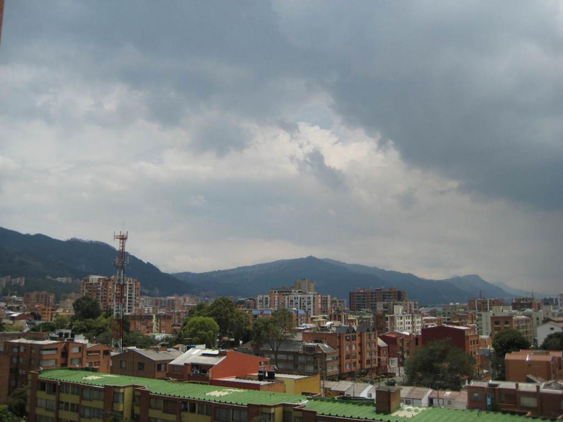 Condominium in Bogota,  10081070