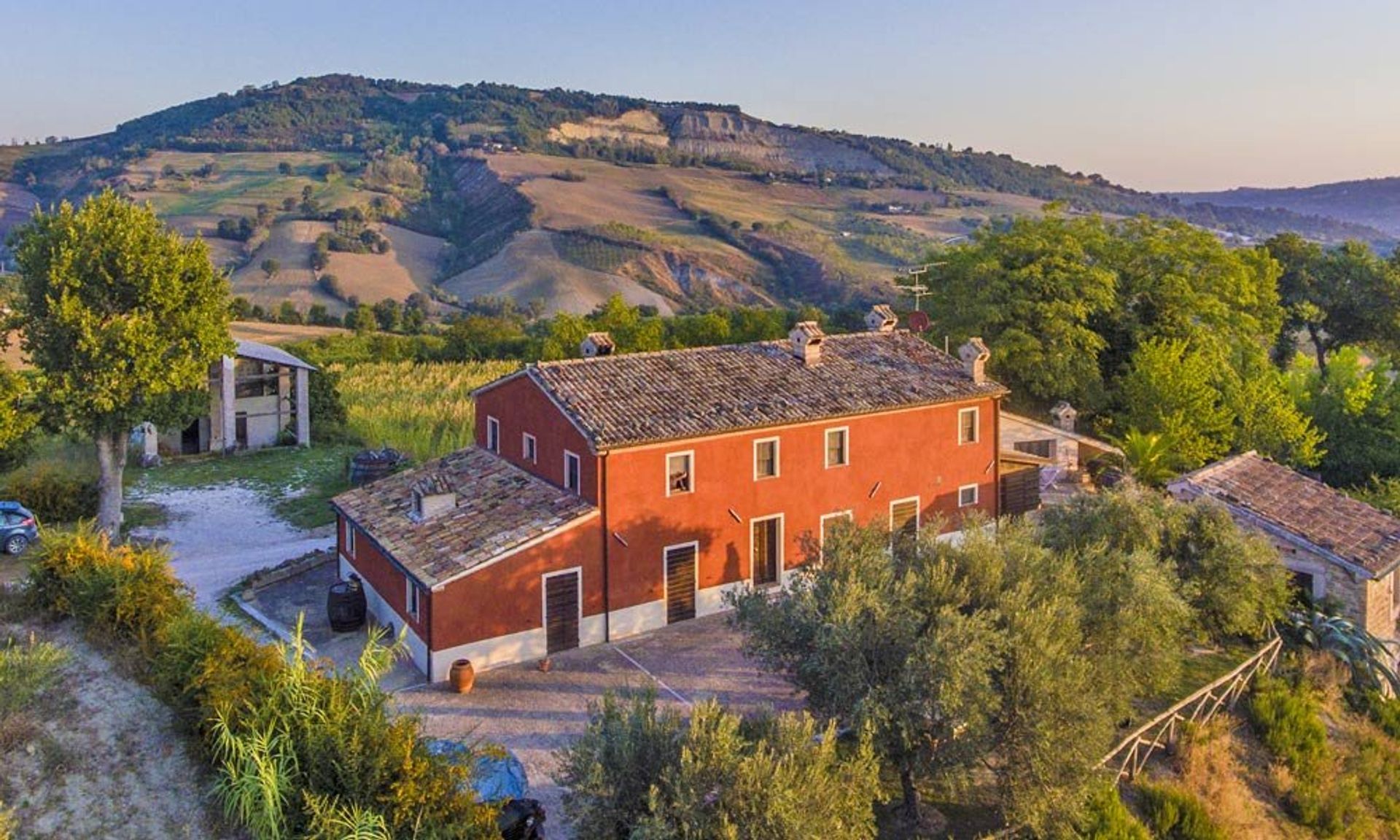 Huis in Serra San Quirico, Marche 10081889