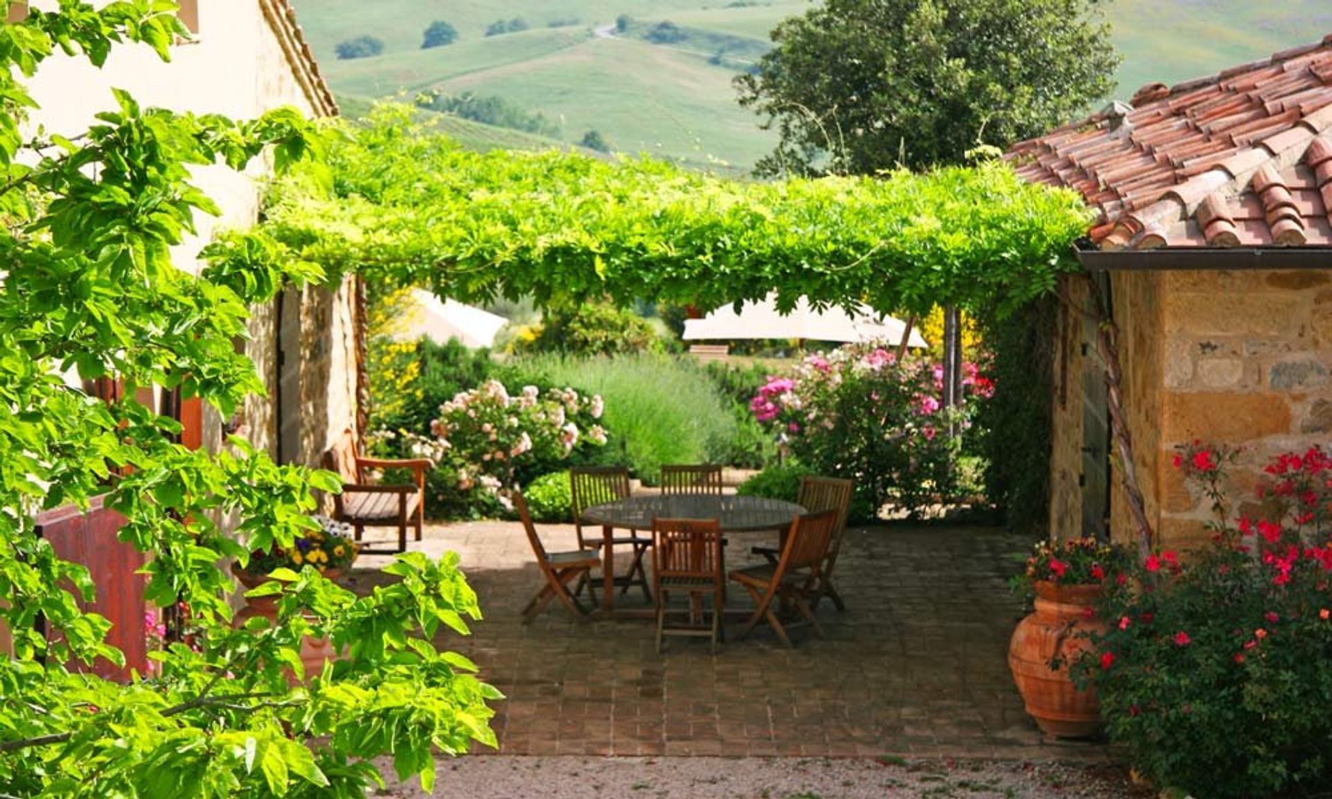 بيت في Montefollonico, Tuscany 10081901