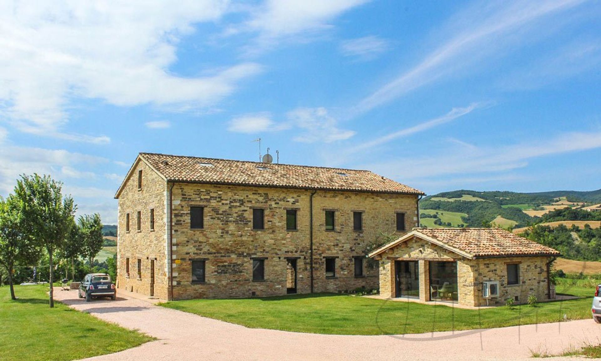 Hus i Fossombrone, Marche 10081924