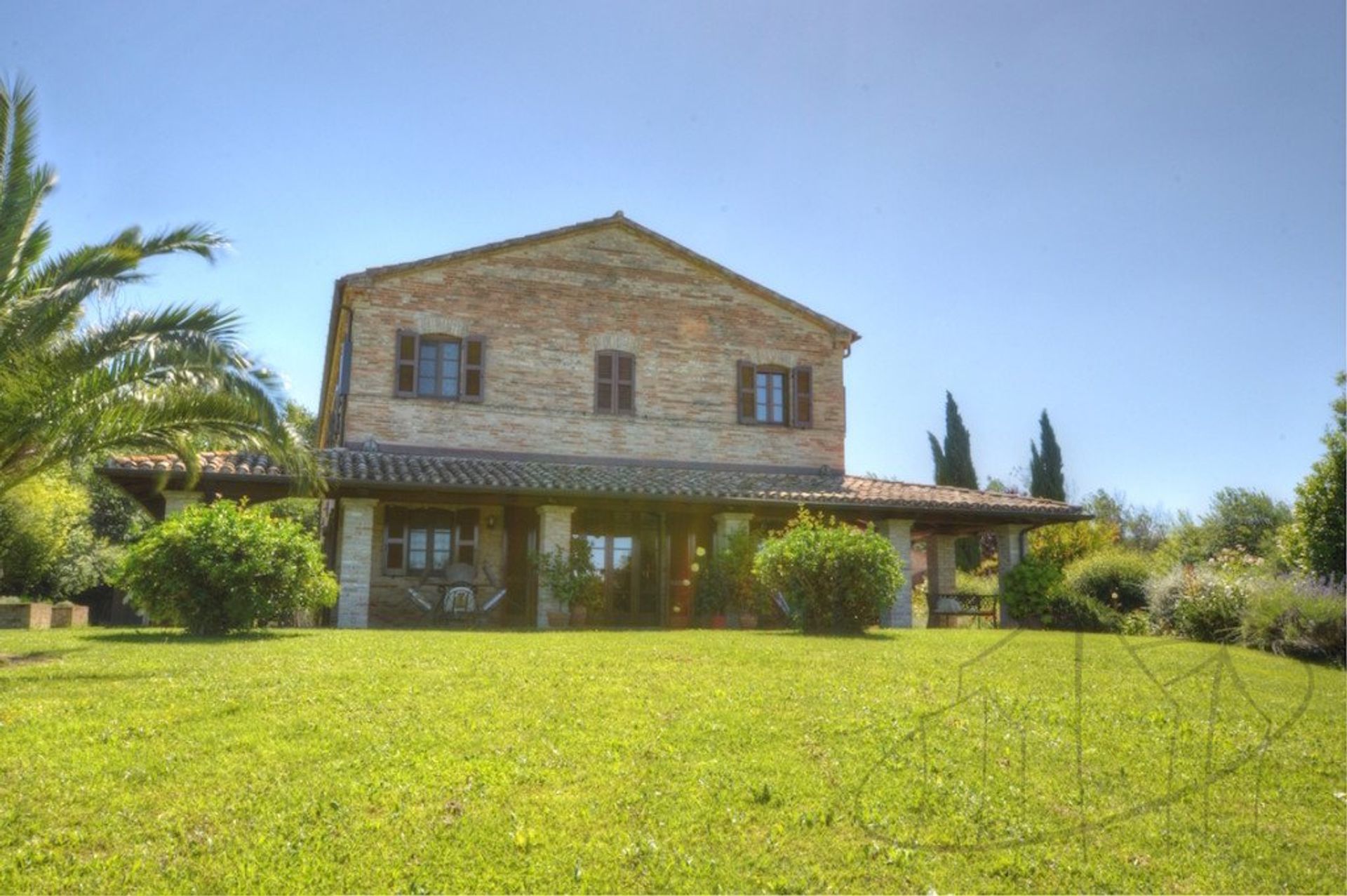 House in Arcevia, Marche 10081959