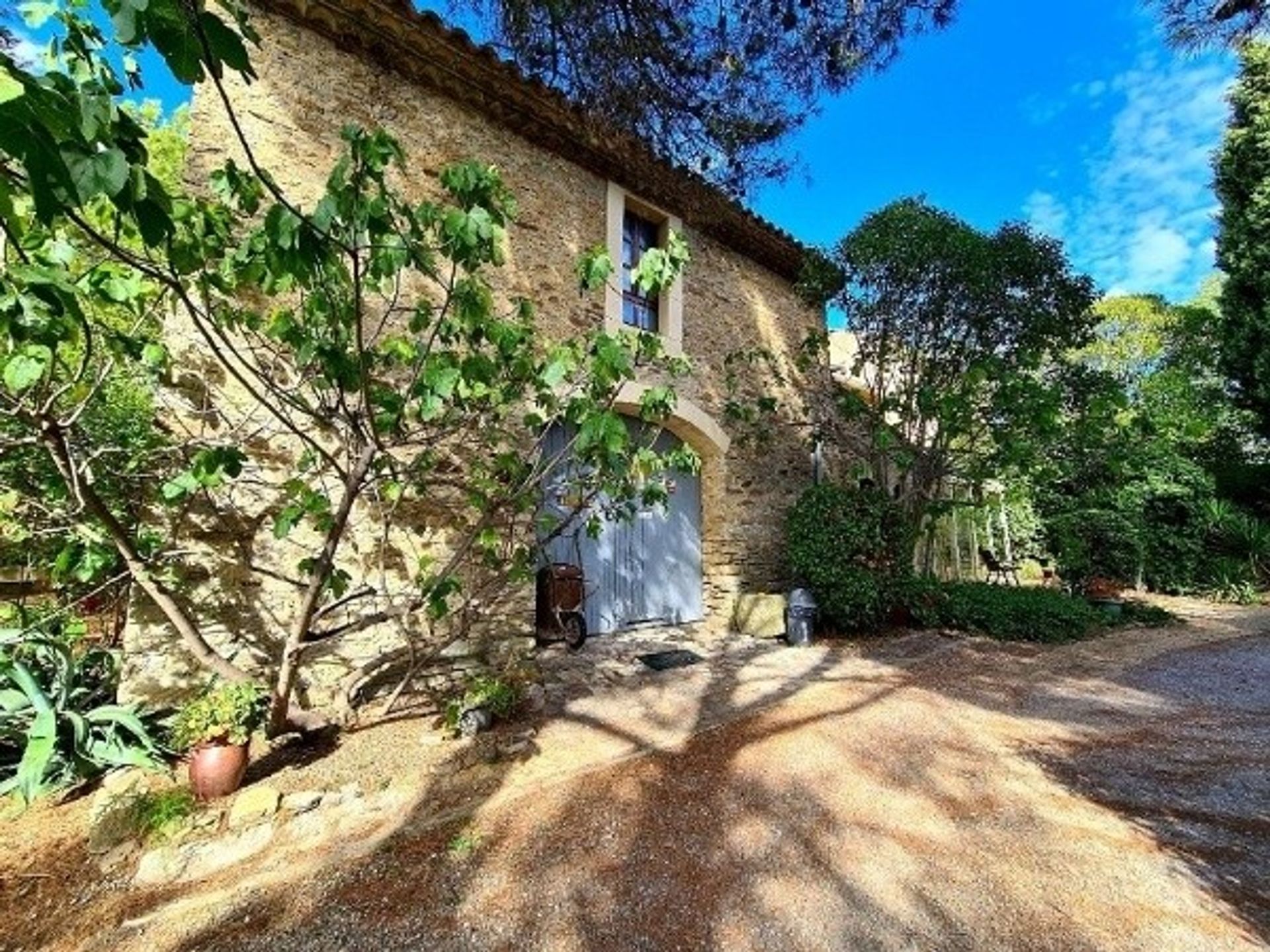 Terre dans Béziers, Occitanie 10082201