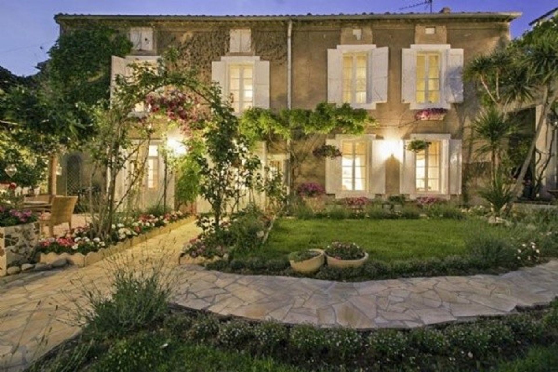 casa en Beziers, Languedoc-Roussillon 10082210