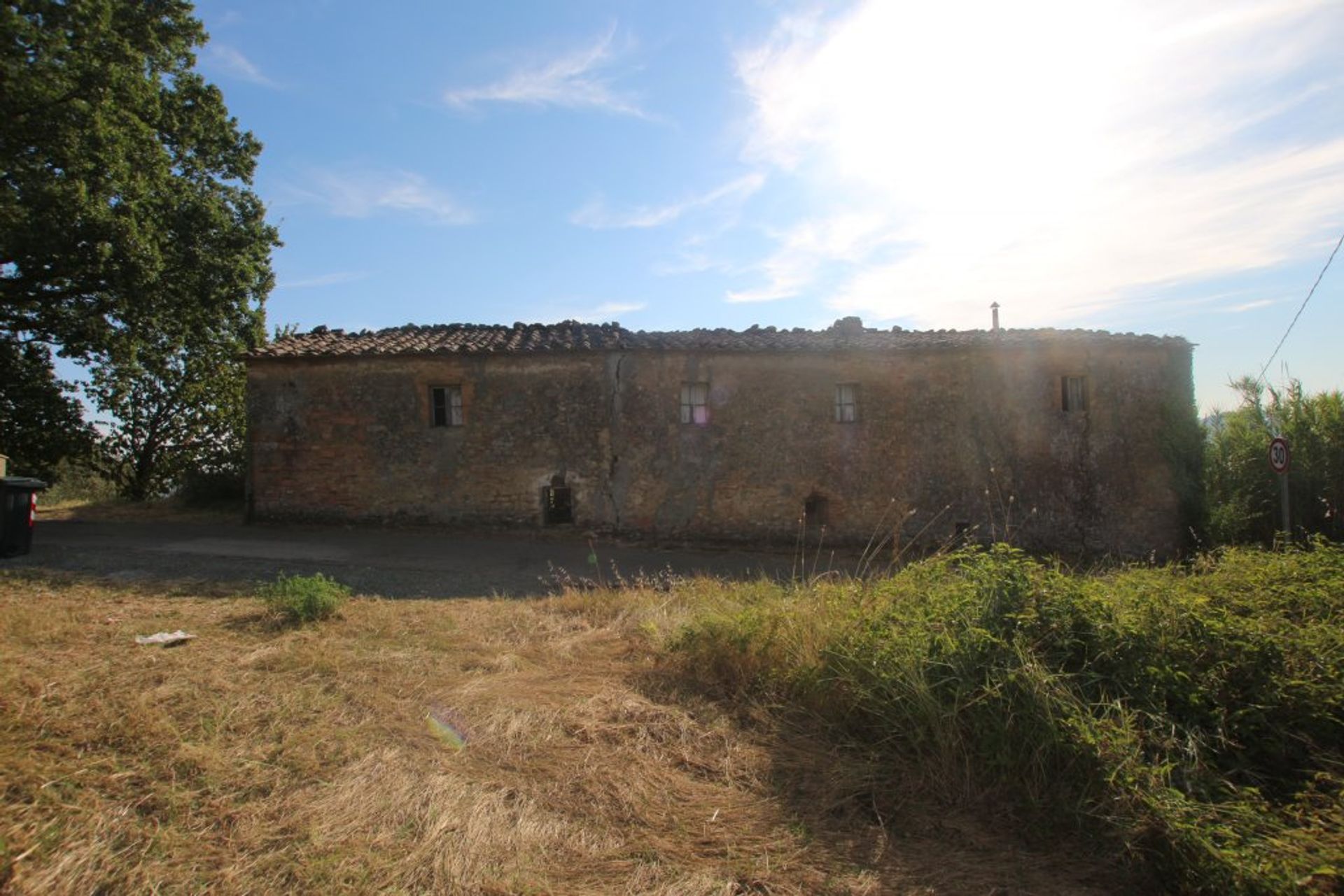 Condominium in Volterra, Tuscany 10082223