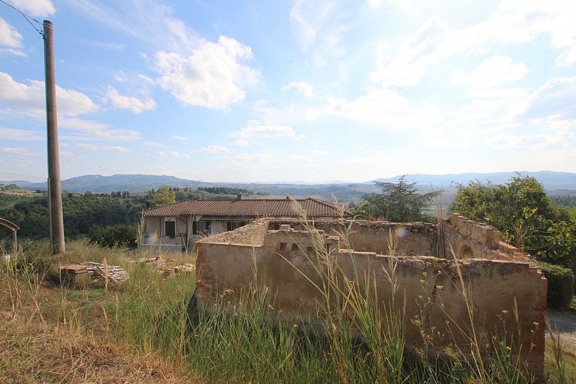 Terre dans Volterra, Tuscany 10082251