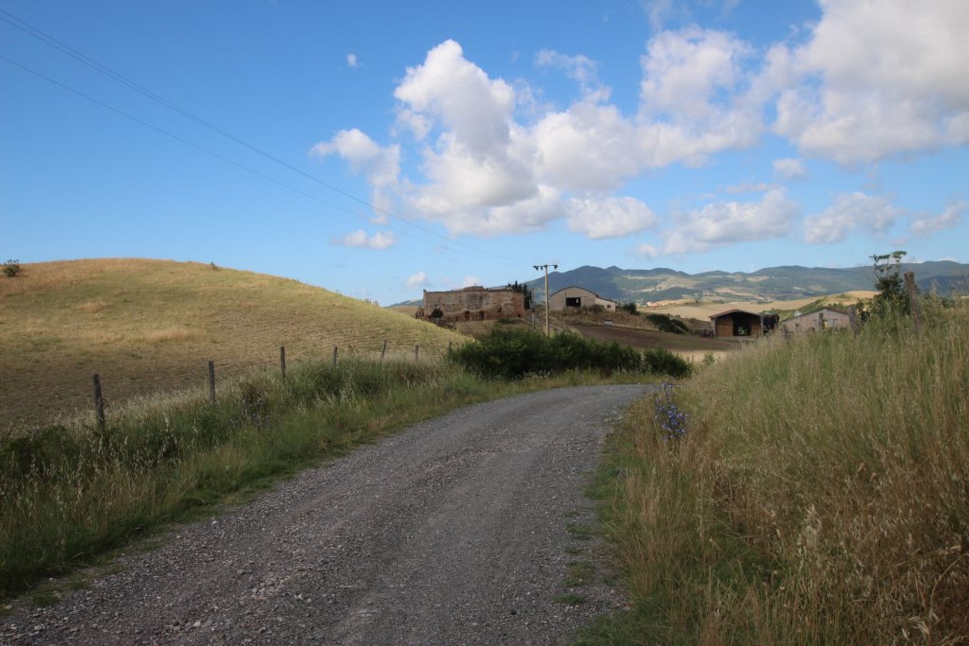 Osakehuoneisto sisään Volterra, Tuscany 10082258