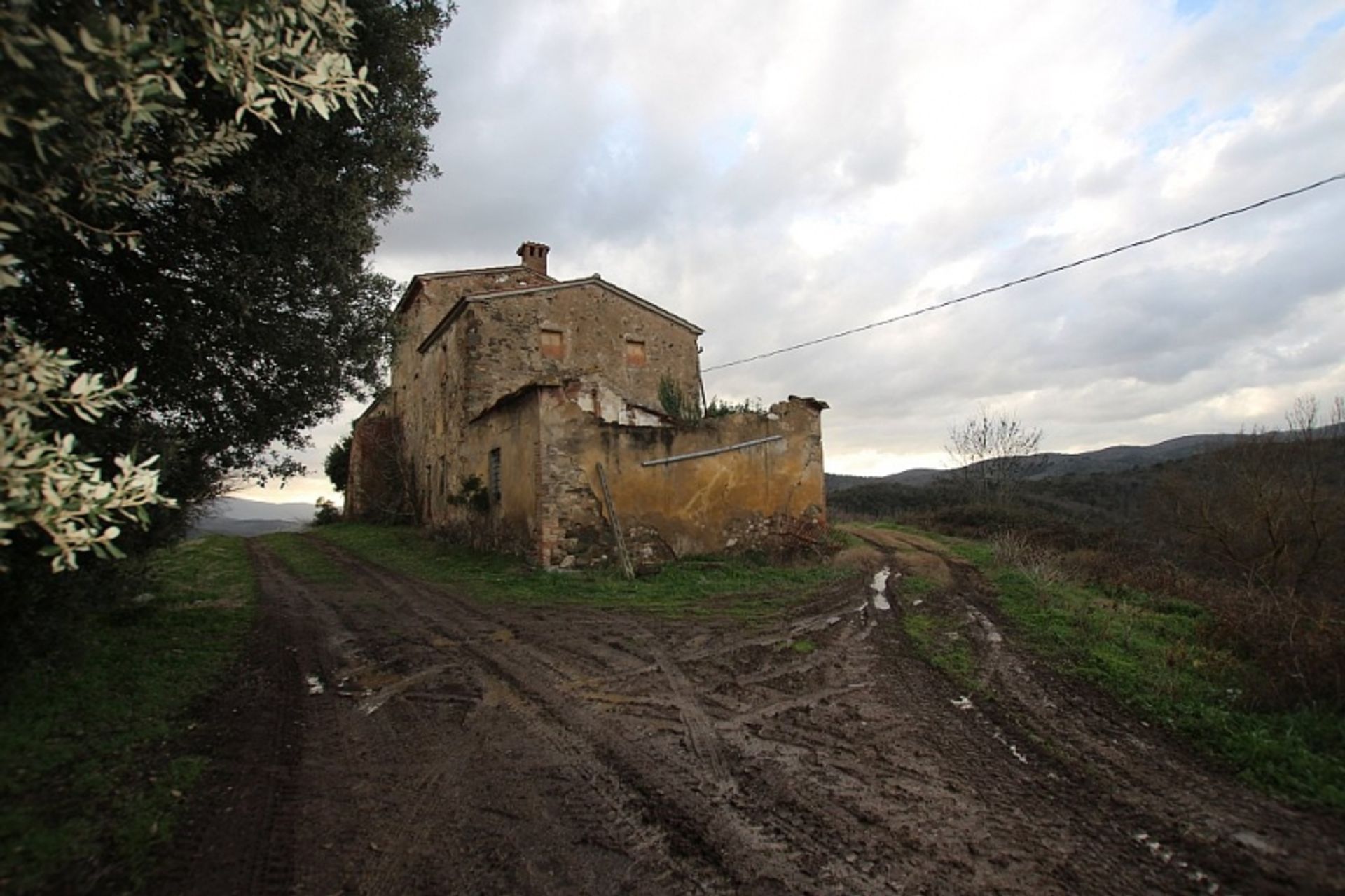 Rumah di Montecatini, Toskana 10082311