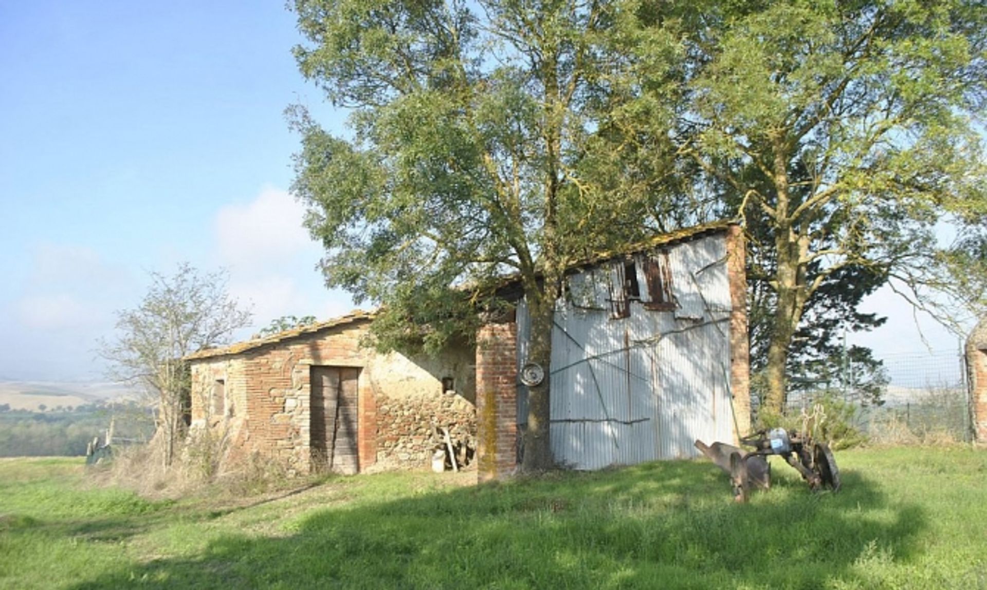 Condominium in Volterra, Tuscany 10082322