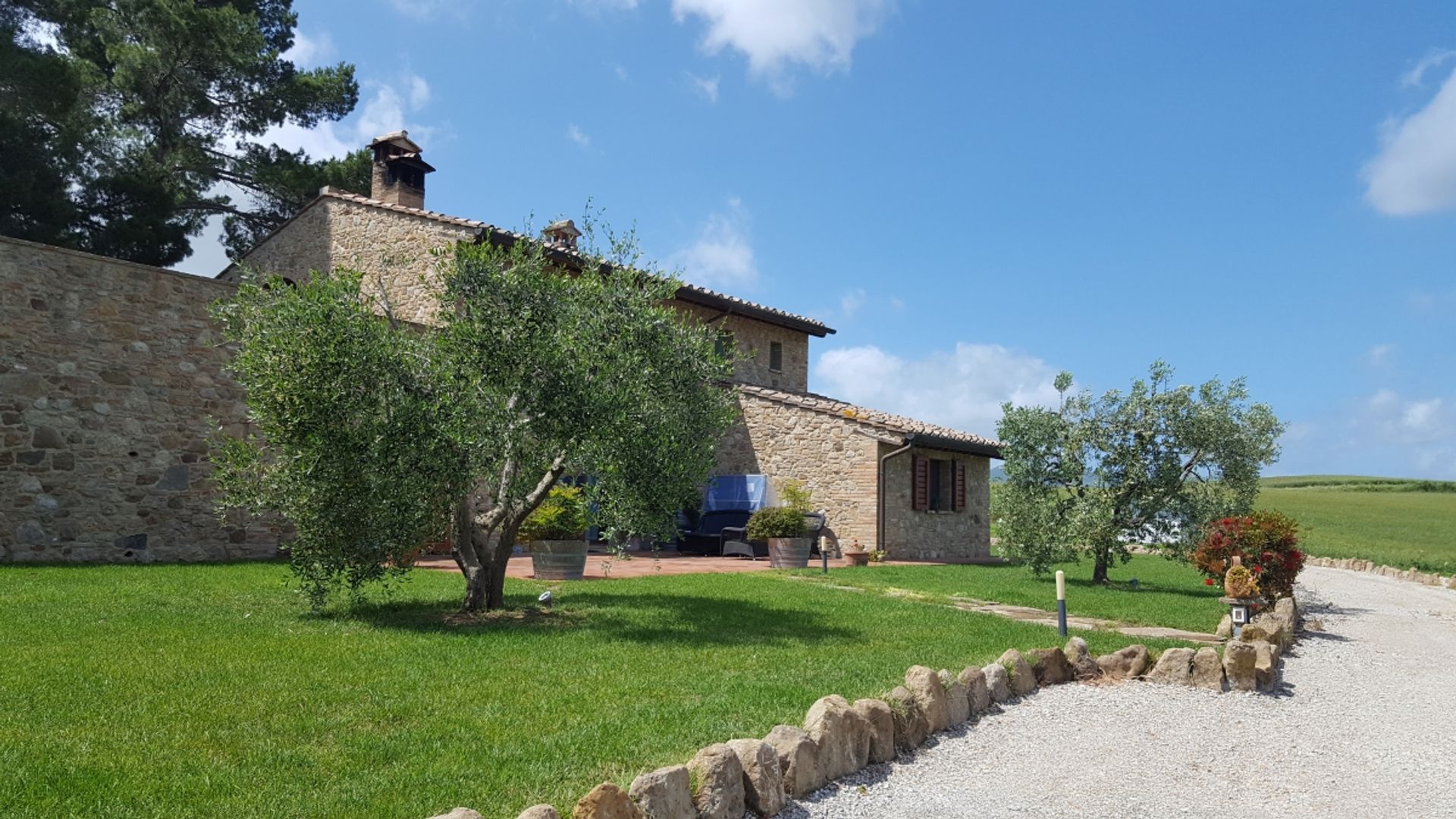 Kondominium dalam Volterra, Tuscany 10082335