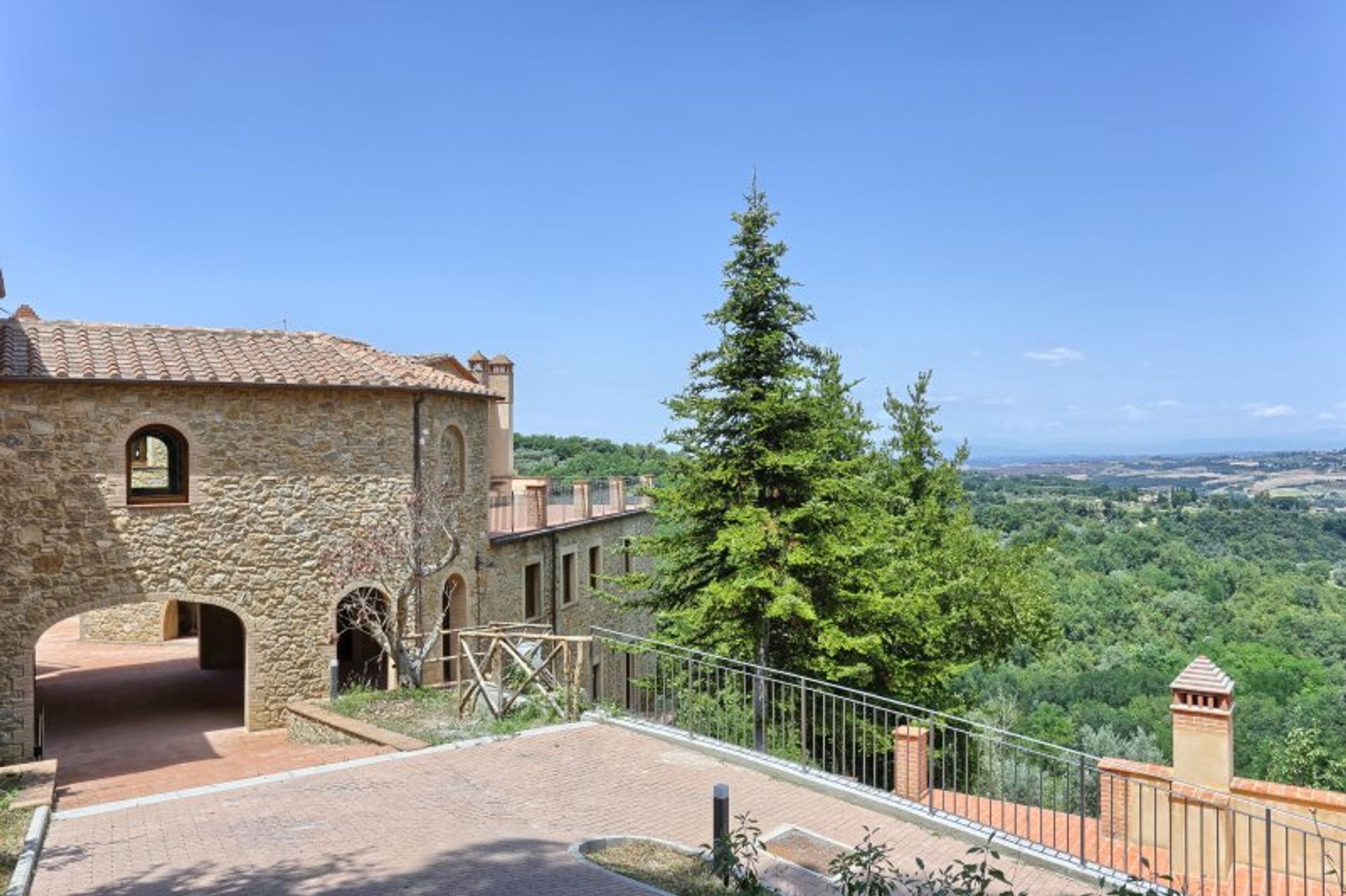 Osakehuoneisto sisään Volterra, Toscana 10082362