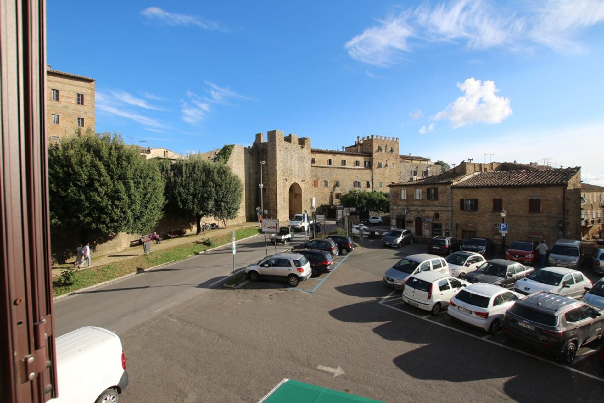 Condominium in Volterra, Tuscany 10082398