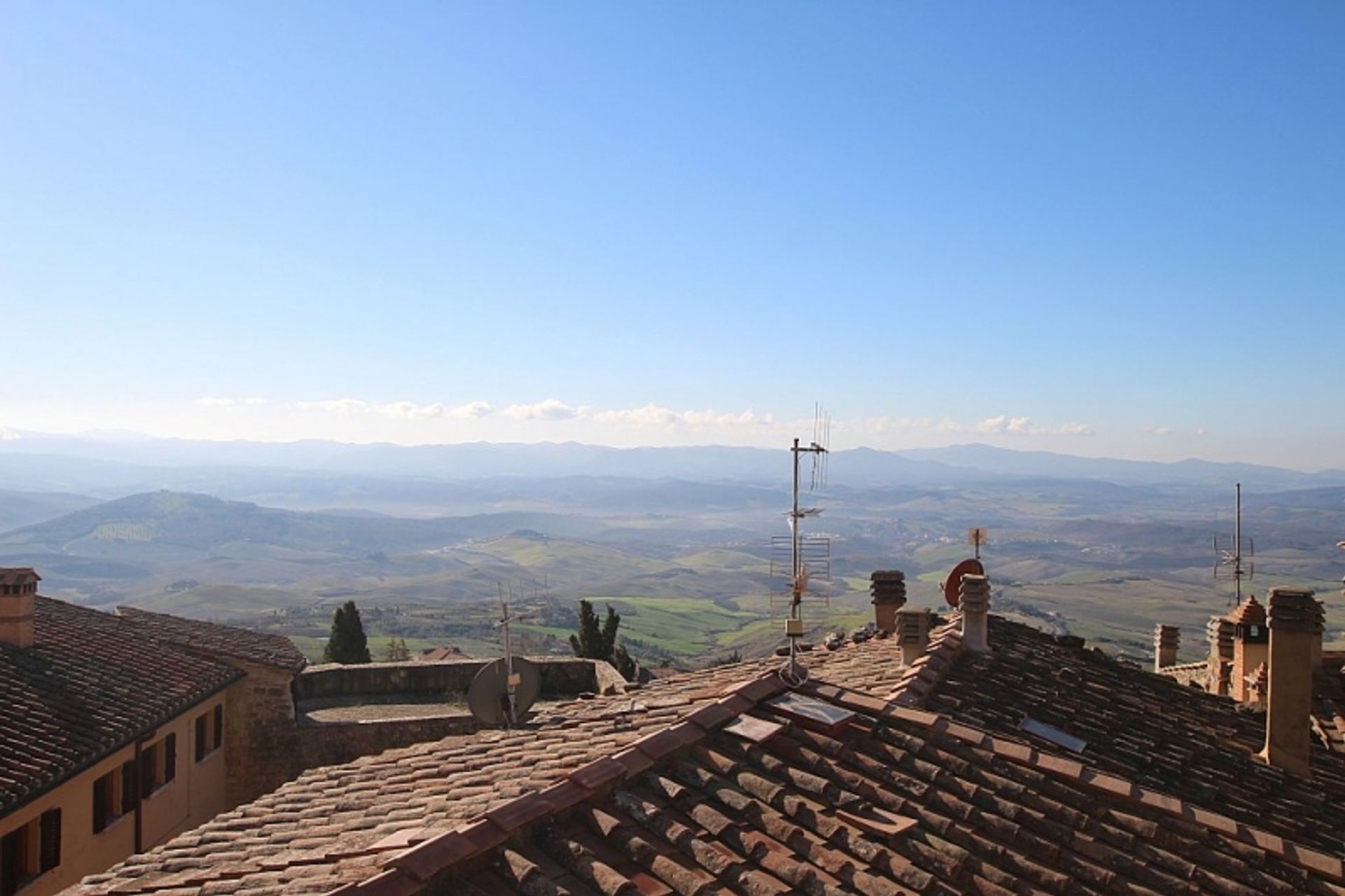 Osakehuoneisto sisään Volterra, Toscana 10082425