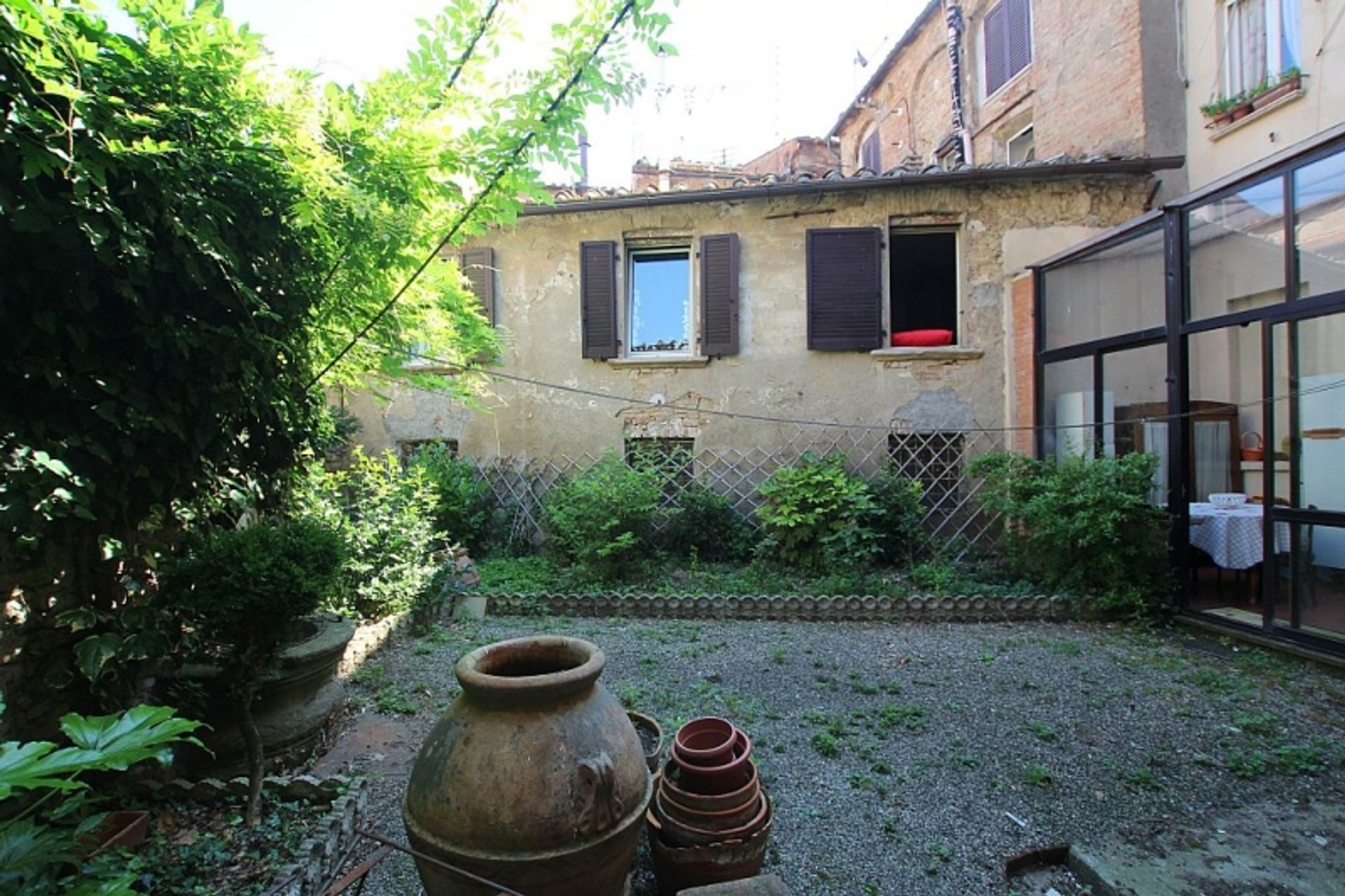 Condominium in Volterra, Tuscany 10082452