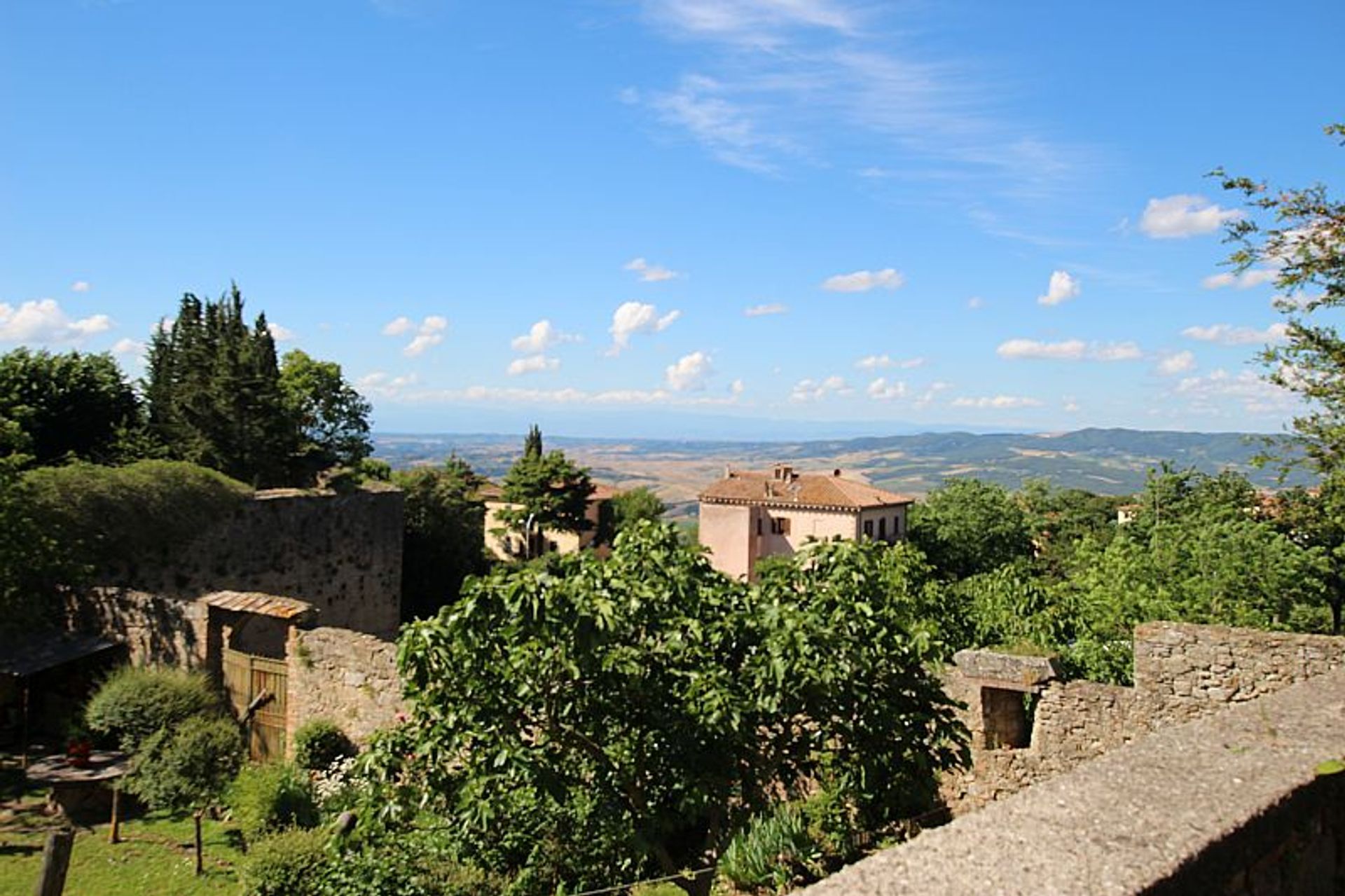 Condominio en Volterra, toscana 10082454