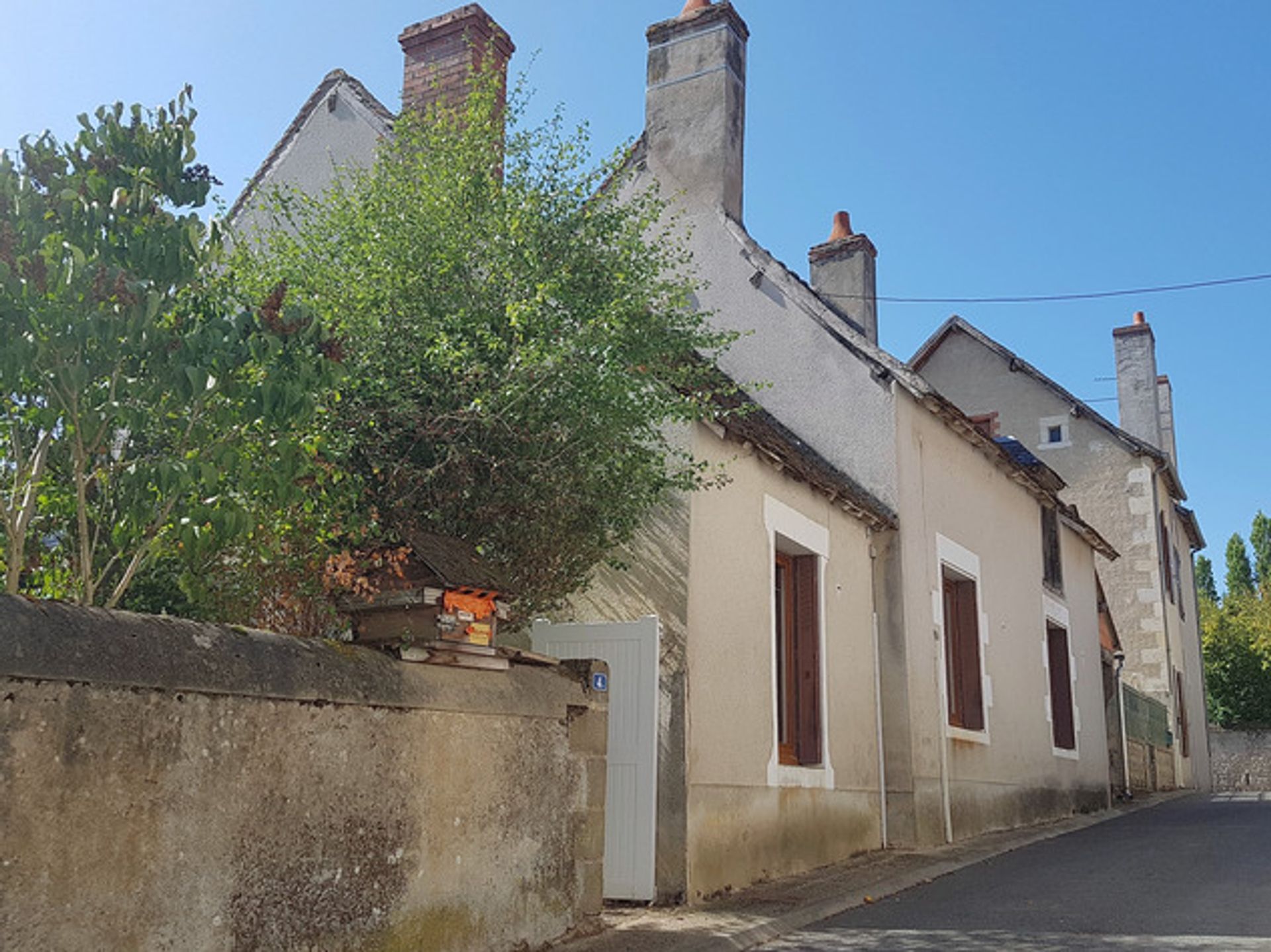 жилой дом в La Trimouille, Poitou-Charentes 10083646