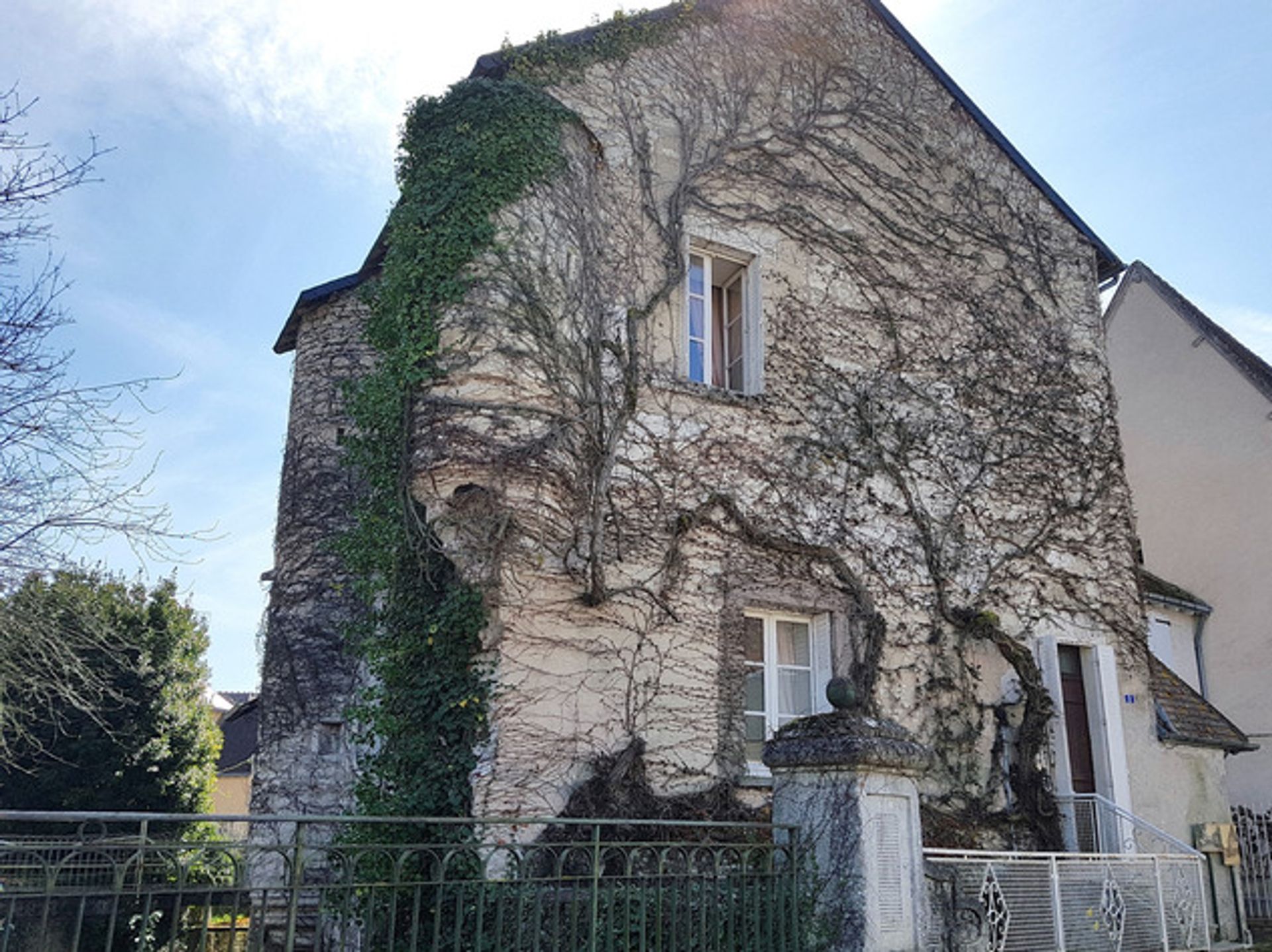 Huis in Mezieres En Brenne, Centre 10083661