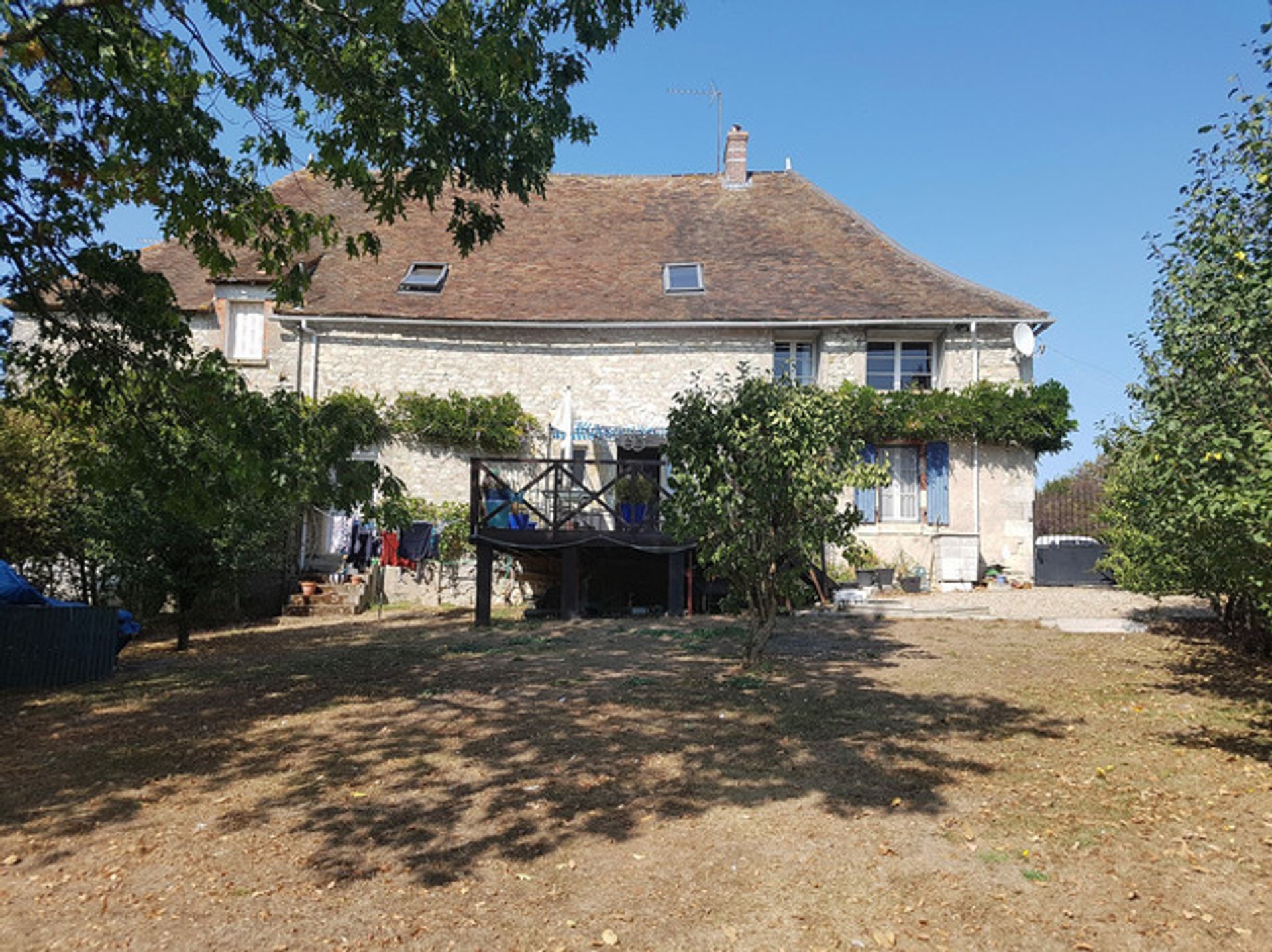 rumah dalam Saint Leomer, Poitou-Charentes 10083671