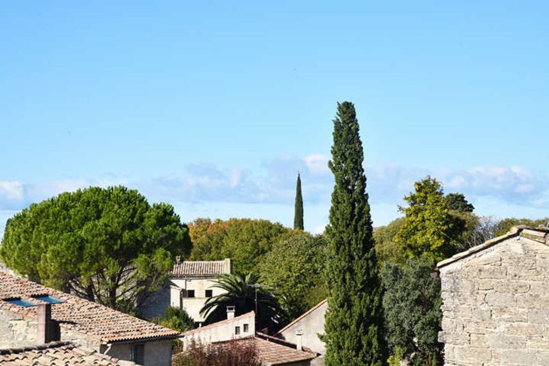 Condominium in Uzes, Occitanie 10083700