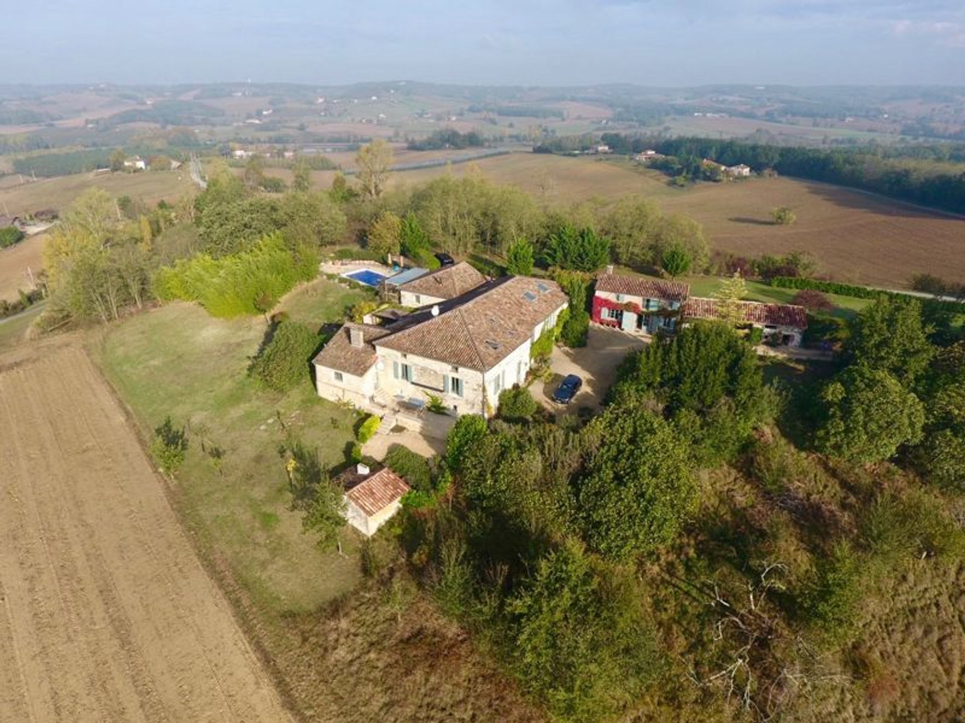 loger dans Lauzerte, Midi-Pyrenees 10083709