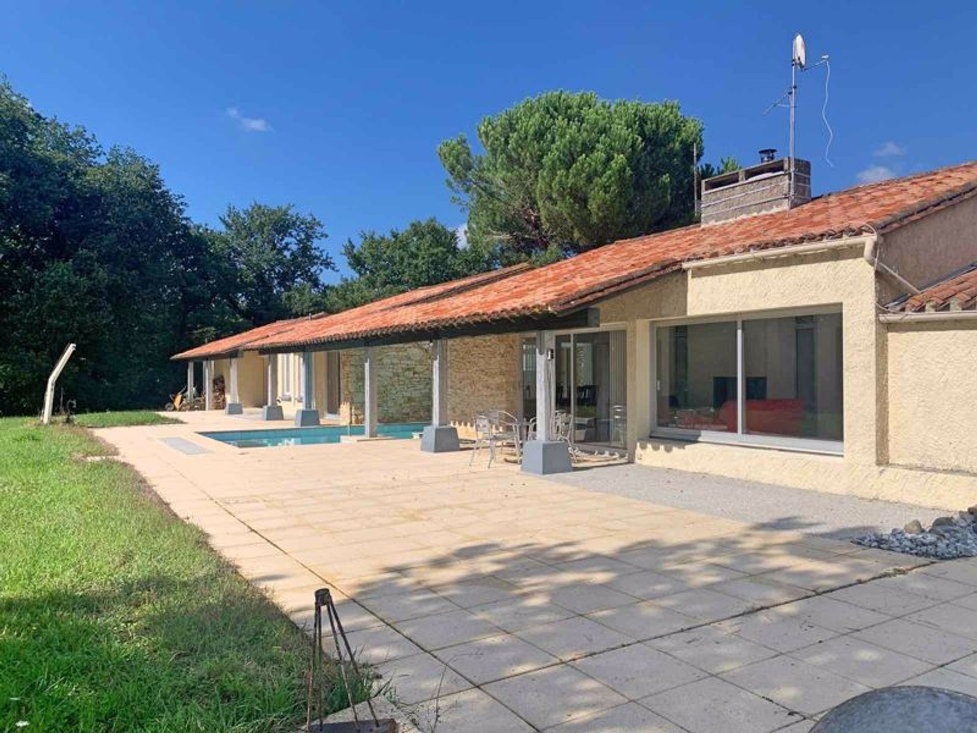 casa en Porte-Sainte-Foy-et-Ponchapt, Aquitaine 10083720