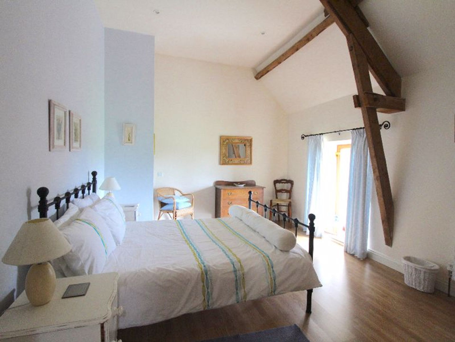 Будинок в Levare, Pays-de-la-Loire 10083734