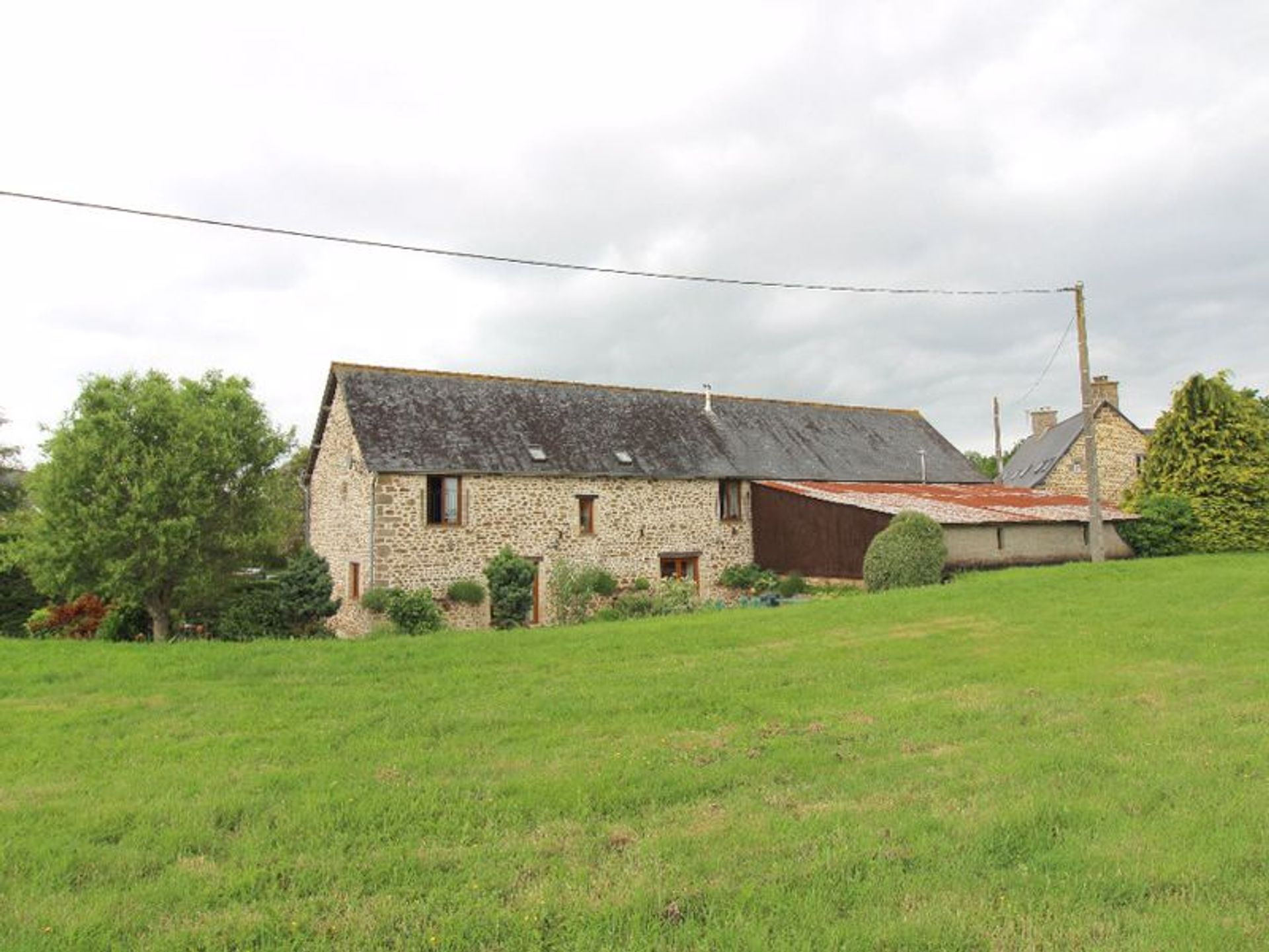 Будинок в Levare, Pays-de-la-Loire 10083734