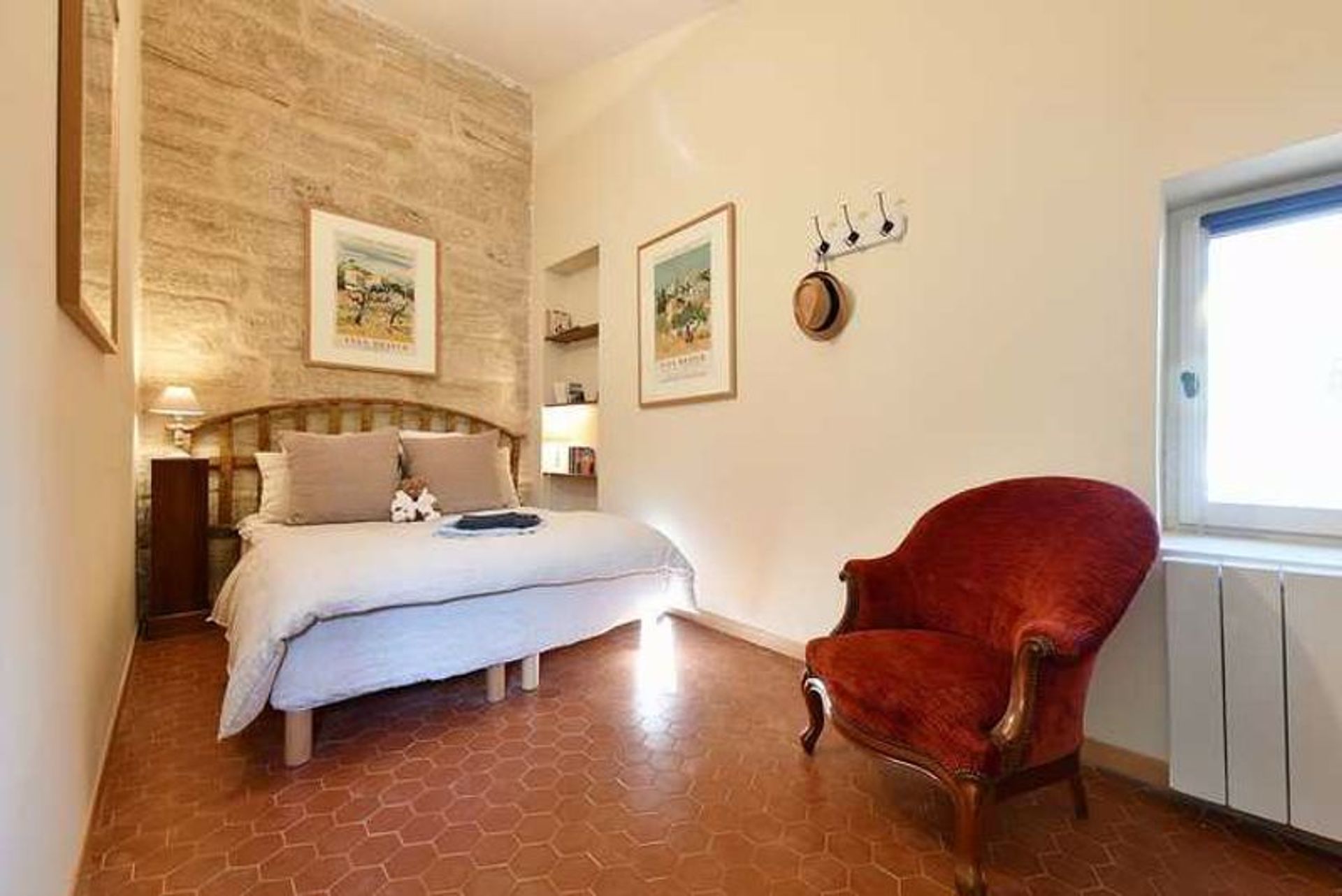 Hus i Uzes, Languedoc-Roussillon 10083758