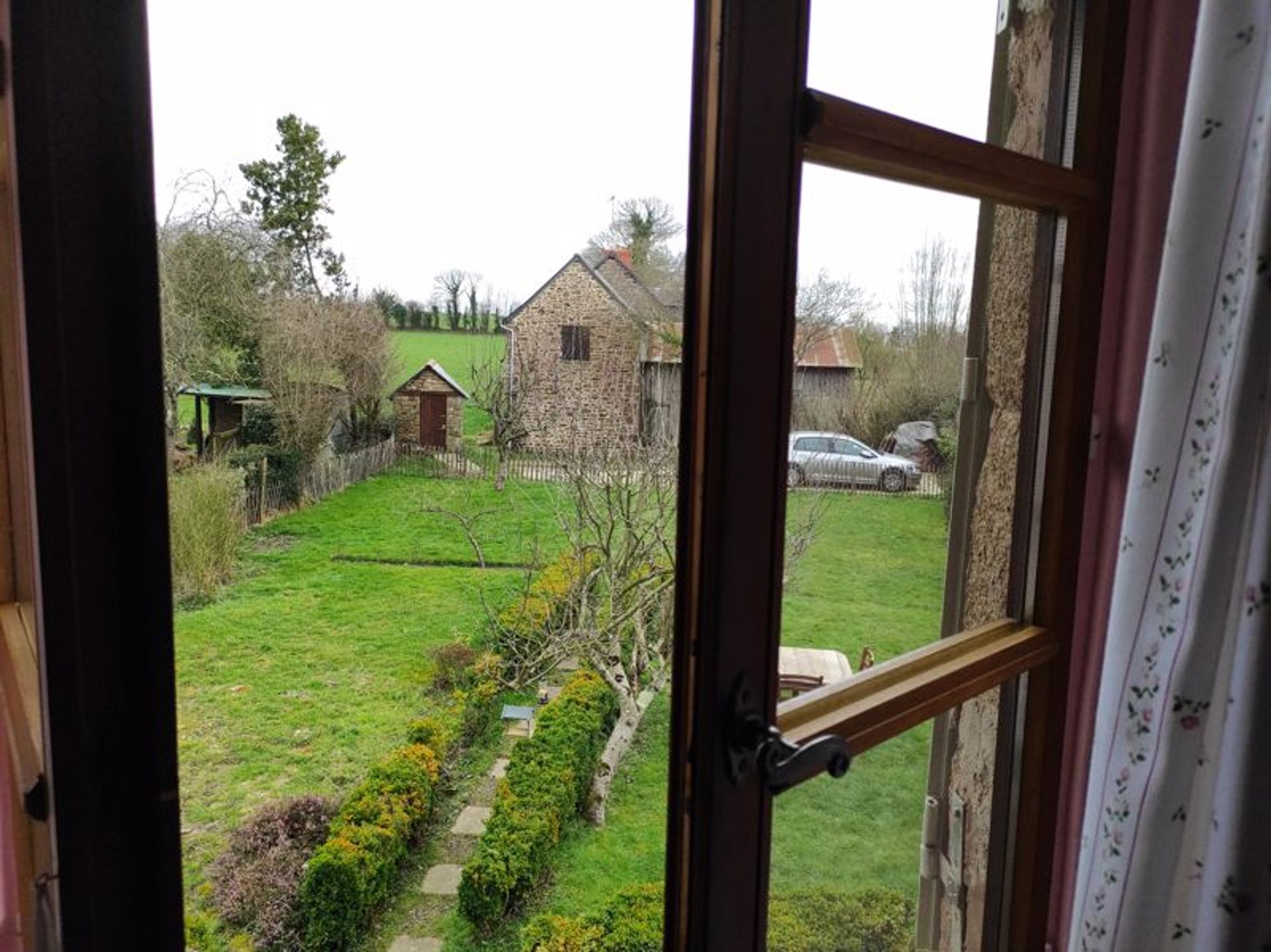 σπίτι σε Gorron, Pays-de-la-Loire 10083769