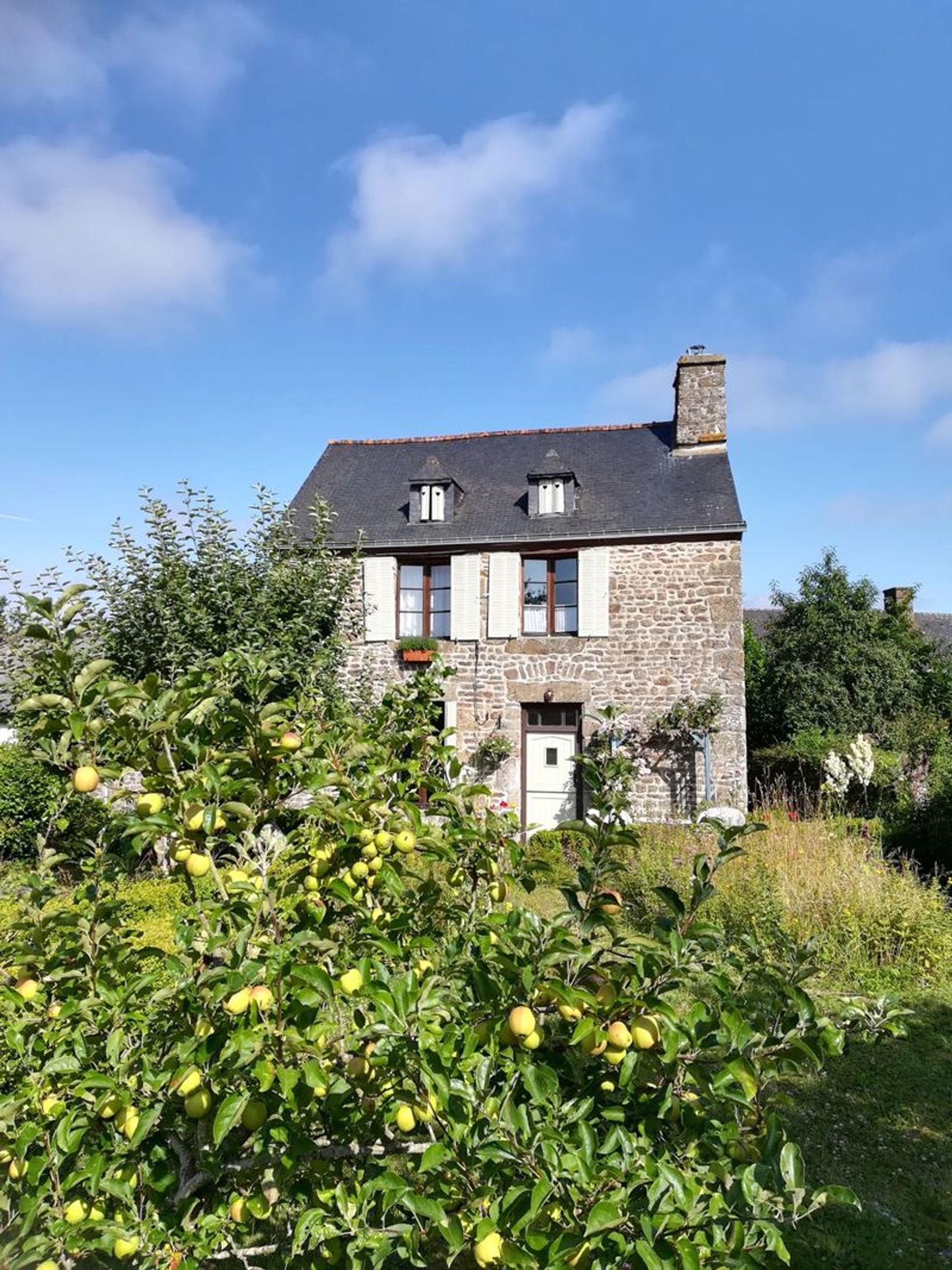 Talo sisään Gorron, Pays-de-la-Loire 10083769