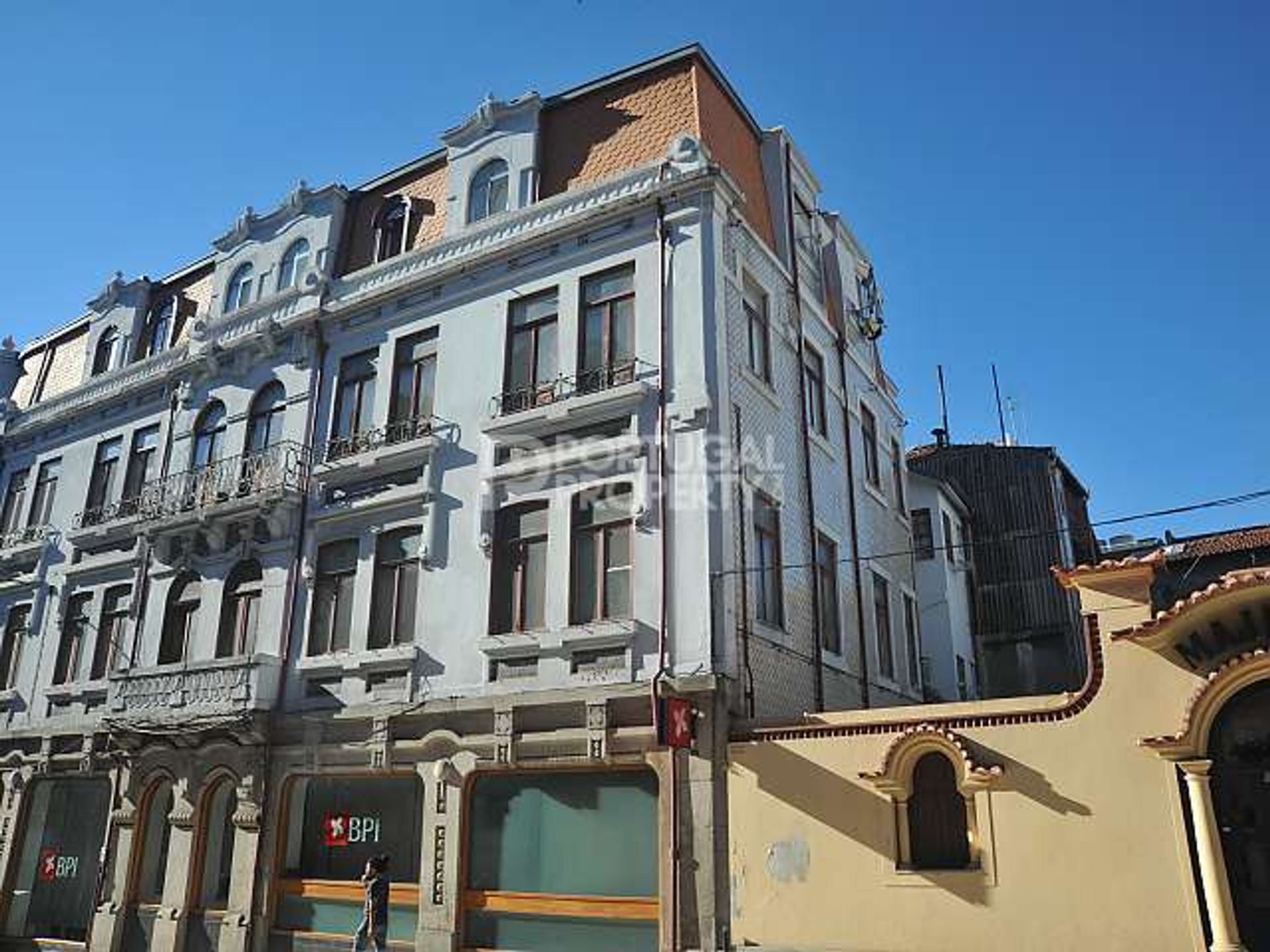 House in Porto, 136 Praça de Mouzinho de Albuquerque 10085213