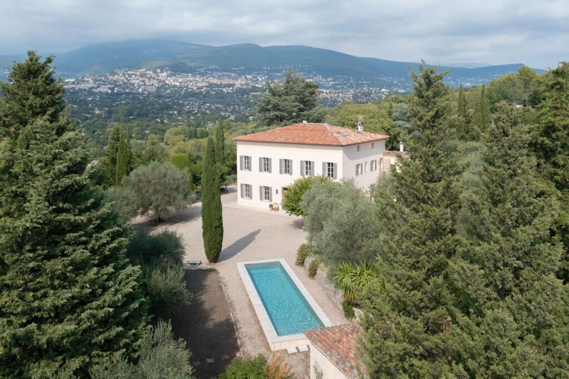 Rumah di Saint-Jacques, Provence-Alpes-Cote d'Azur 10085836