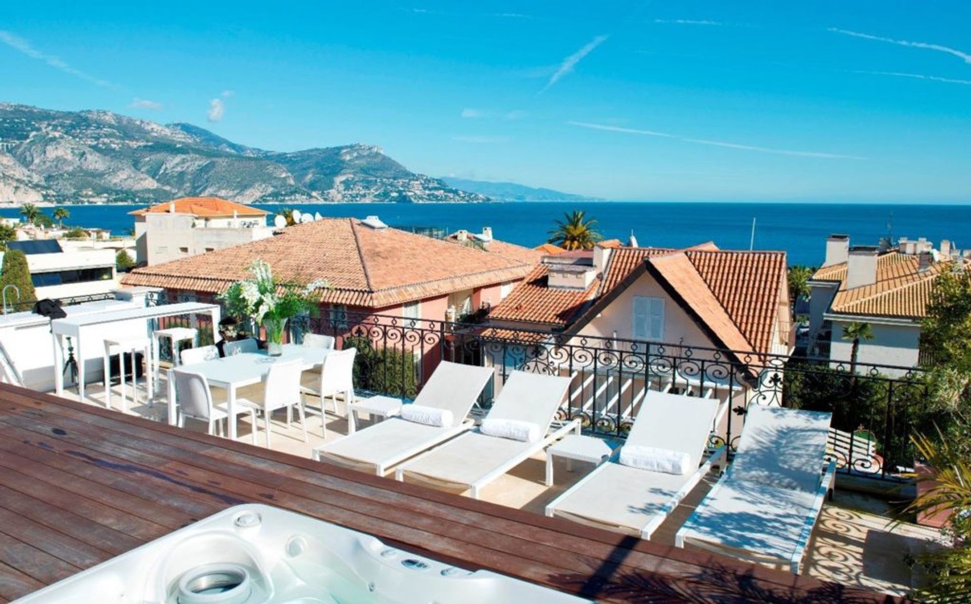 Hus i Villefranche-sur-Mer, Provence-Alpes-Cote d'Azur 10085841