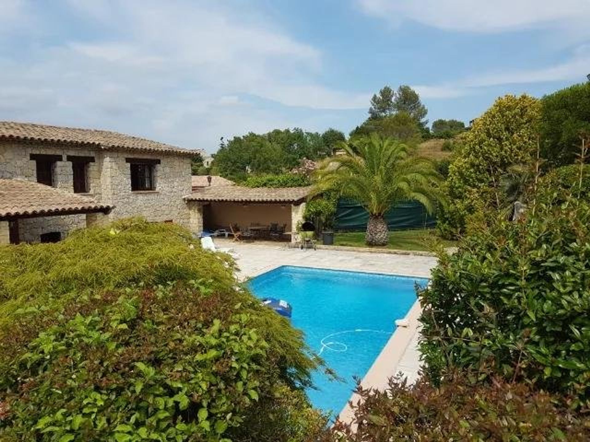 casa en Mouans-Sartoux, Provenza-Alpes-Costa Azul 10085895