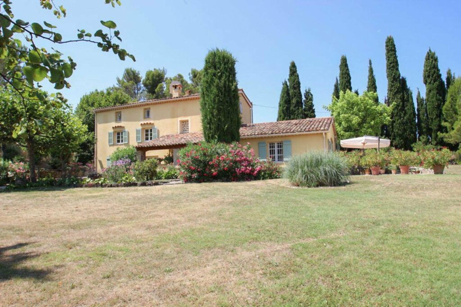 жилой дом в Fayence, Provence-Alpes-Cote d'Azur 10085939