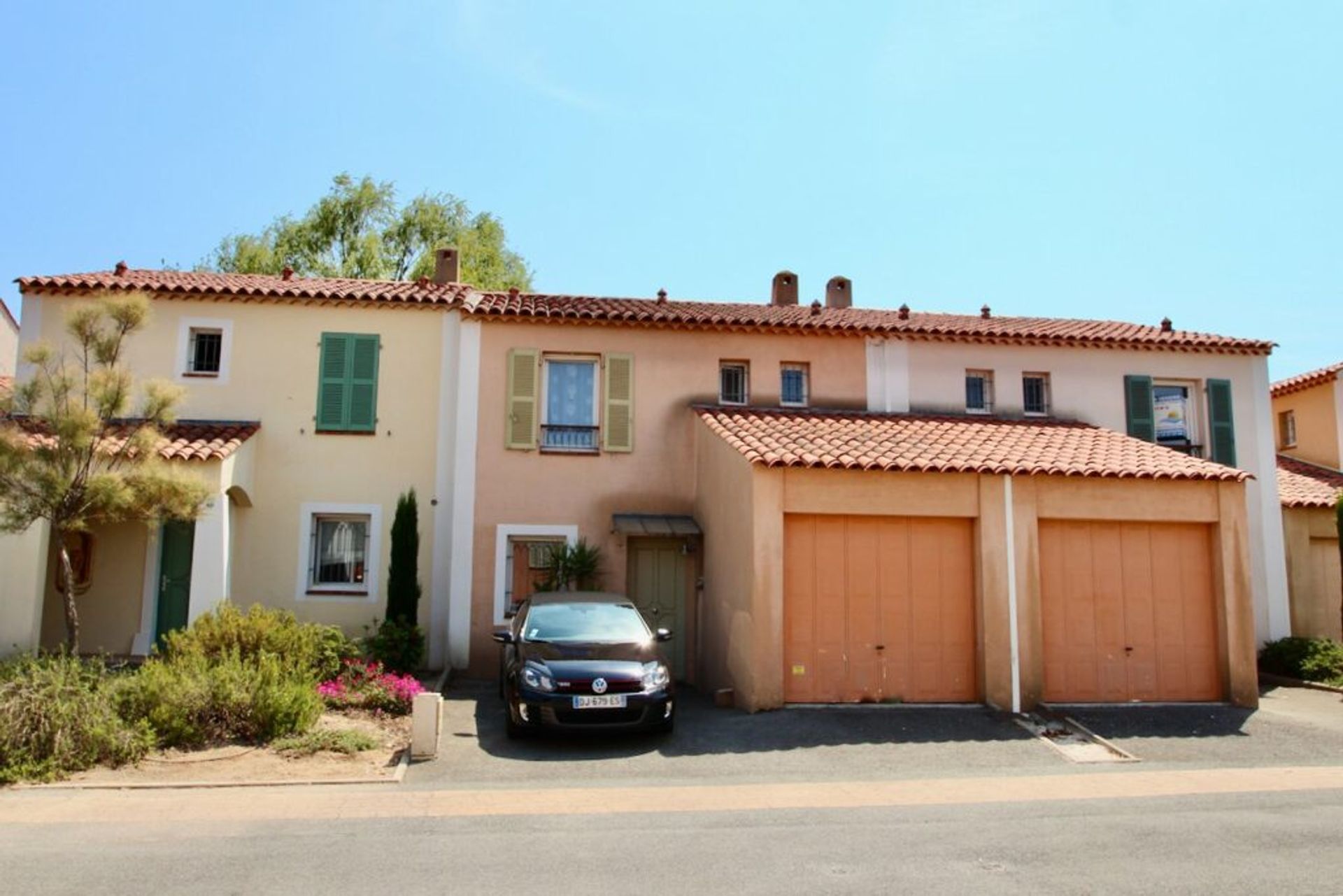 rumah dalam Roquebrune-Sur-Argens, Provence-Alpes-Cote d'Azur 10085995