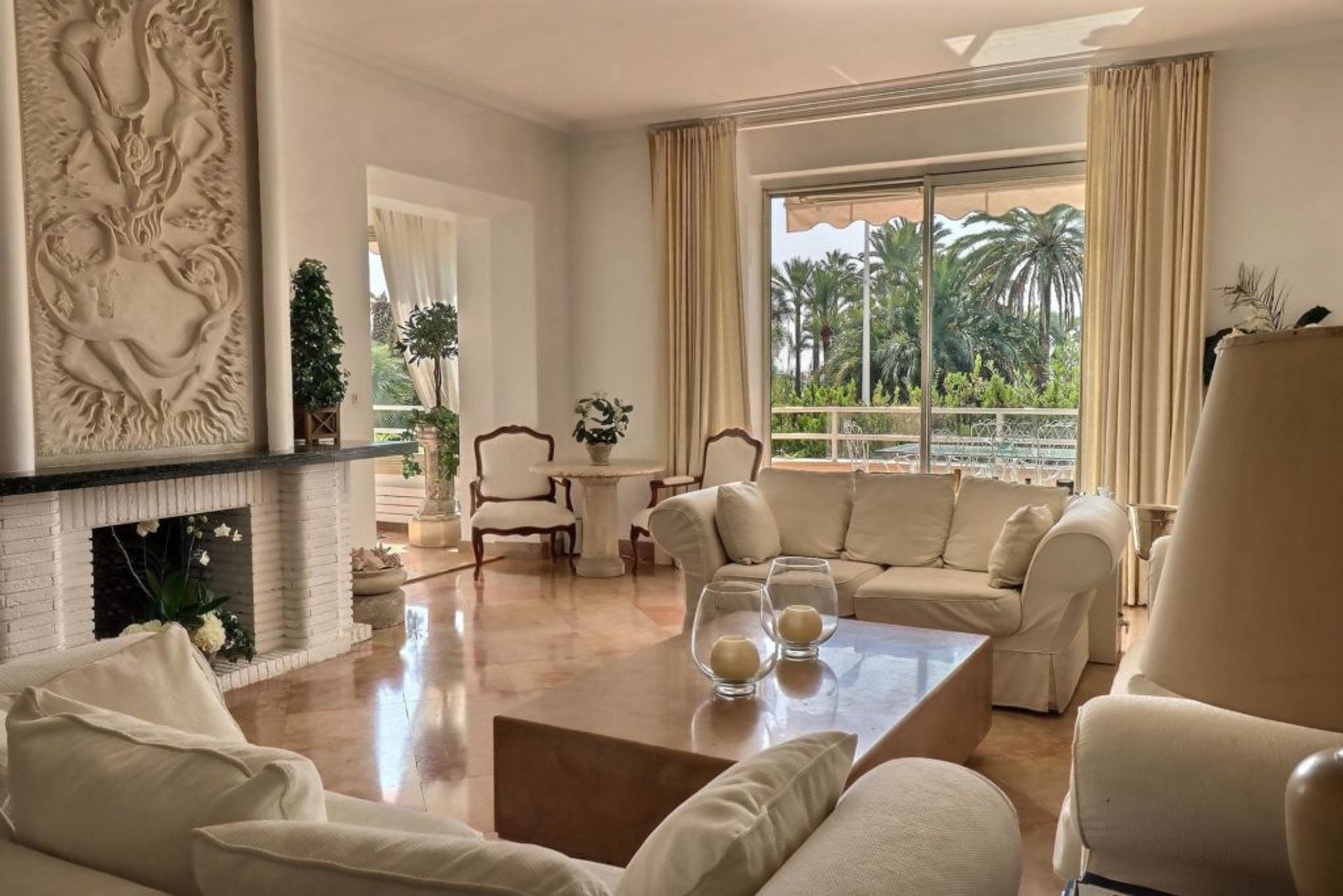 Condominium in Cannes, Provence-Alpes-Cote d'Azur 10086021