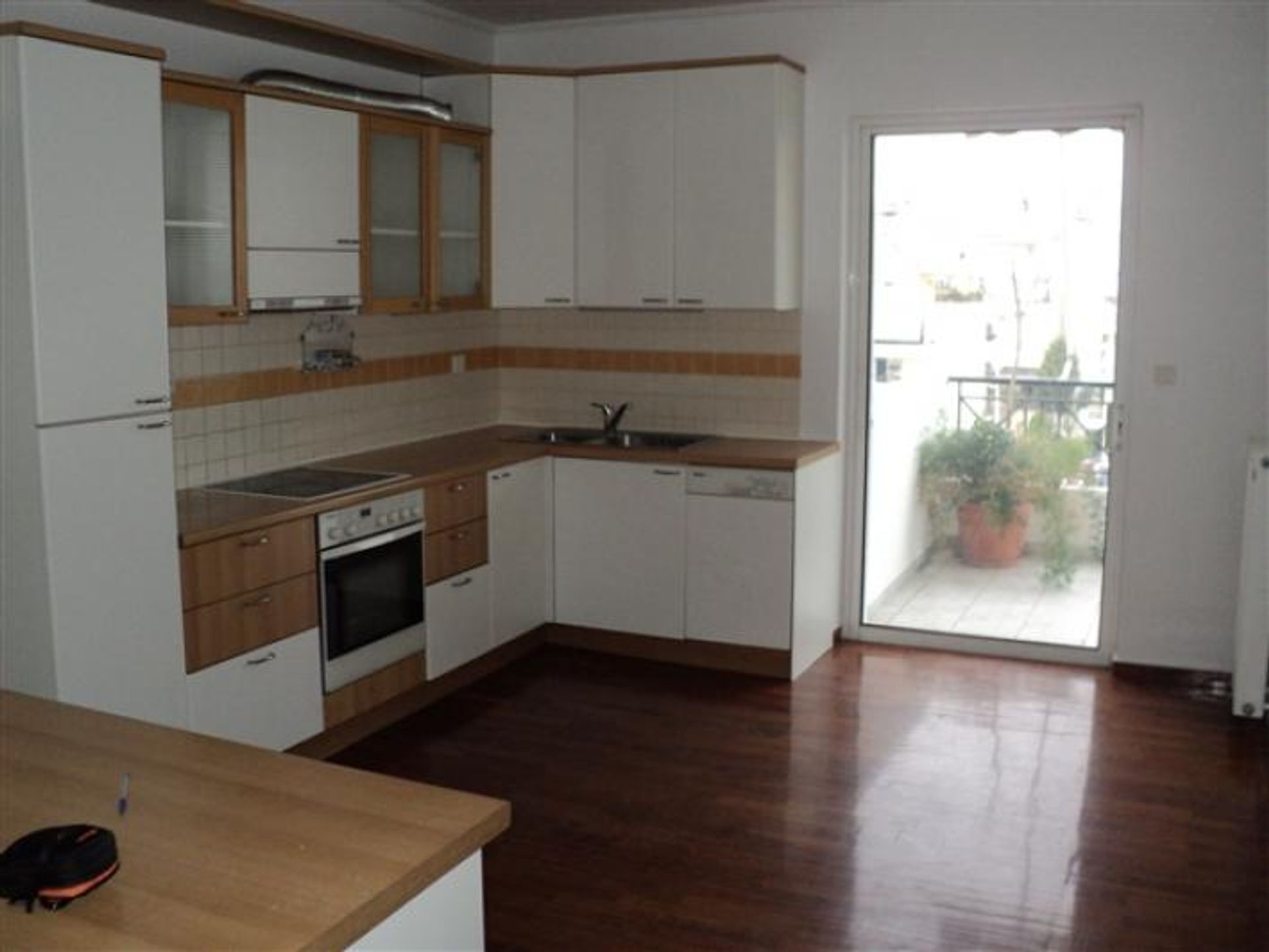 Condominium in Alimos, Attica-Athens-South 10086837